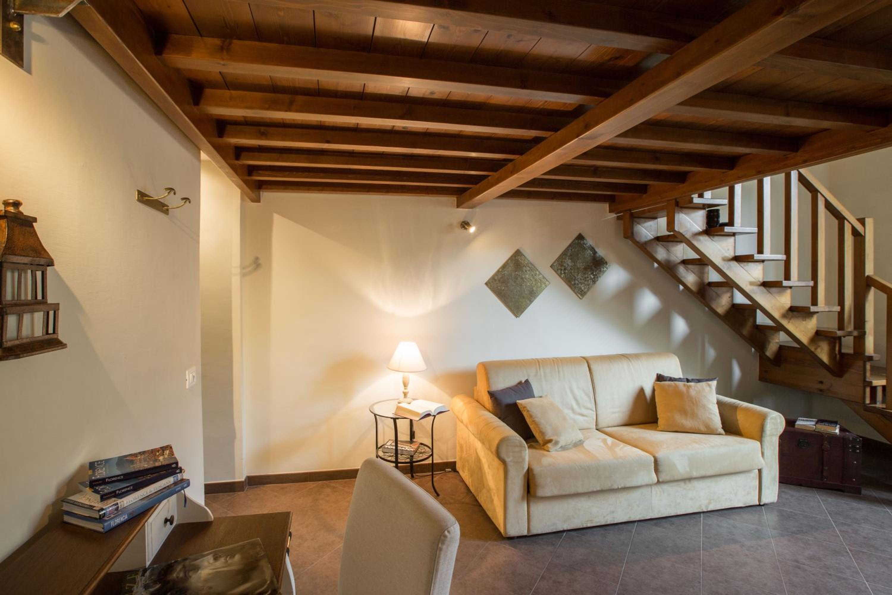 Charming Suite Cavour heart of Florence