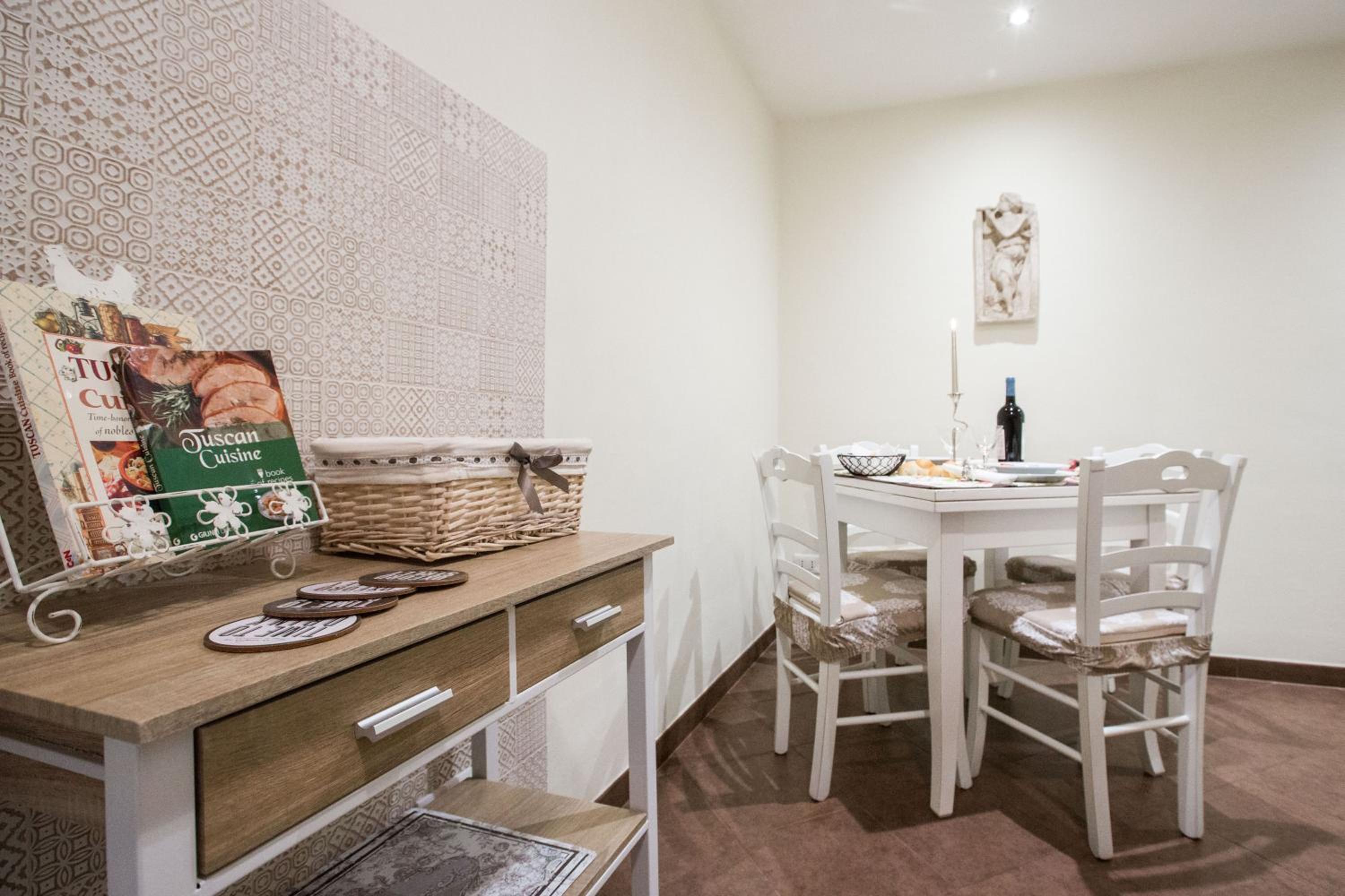 Charming Suite Cavour heart of Florence
