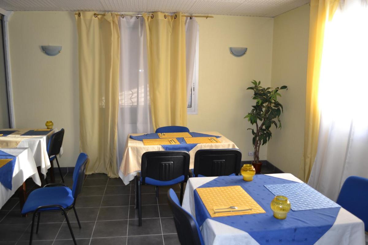 restaurant
