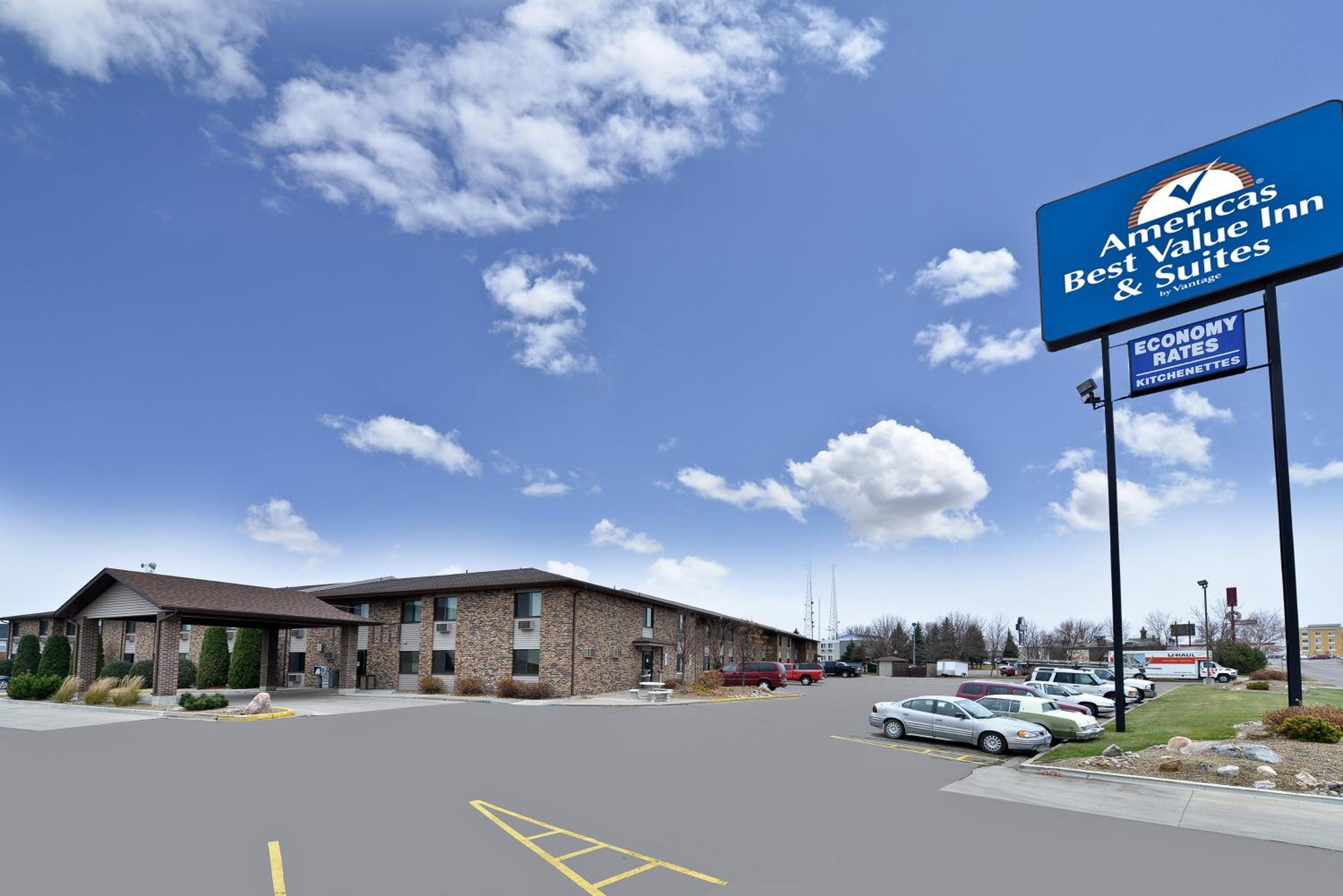 Bismarck Vacations - Americas Best Value Inn and Suites Bismarck - Property Image 1