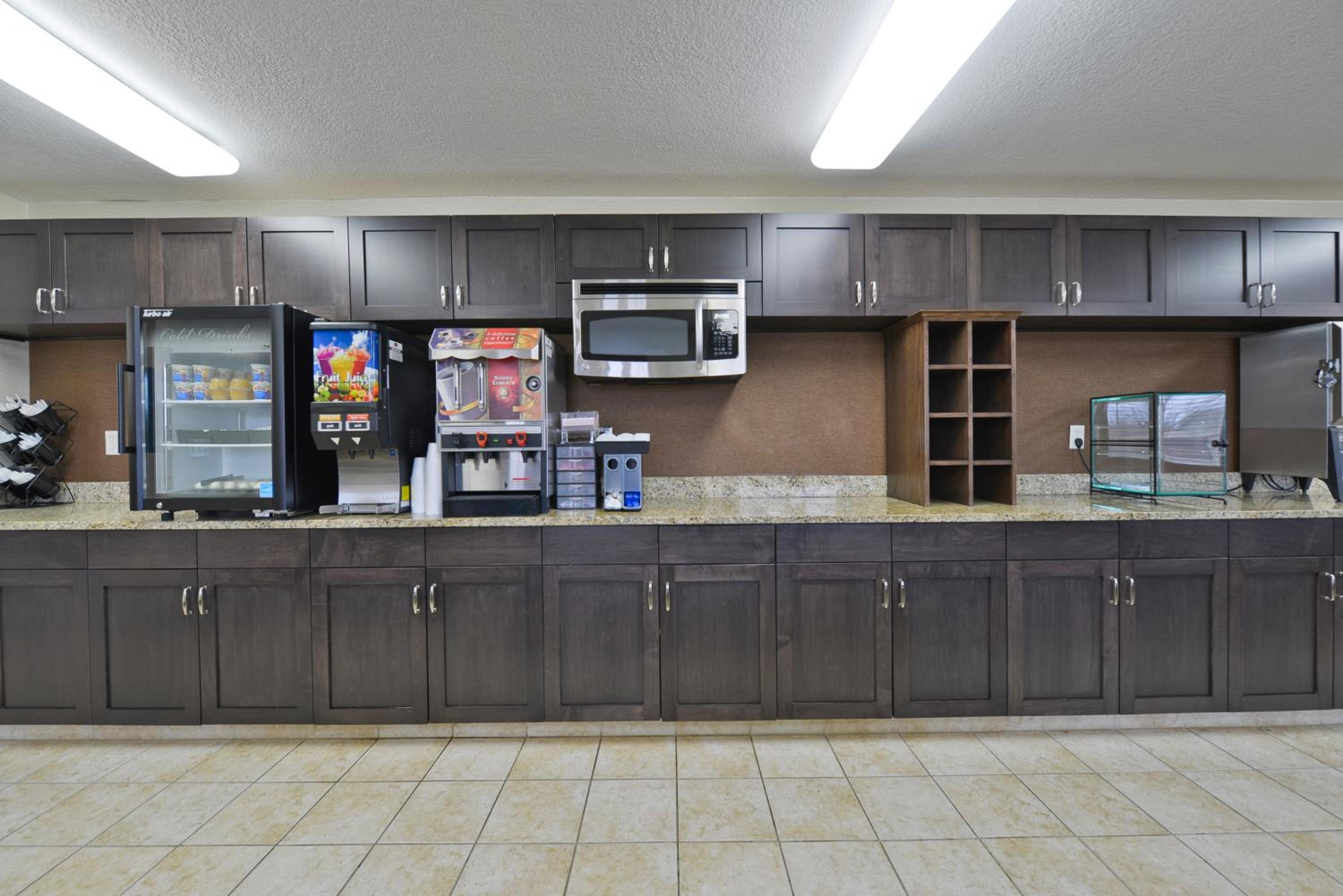 Bismarck Vacations - Americas Best Value Inn and Suites Bismarck - Property Image 7