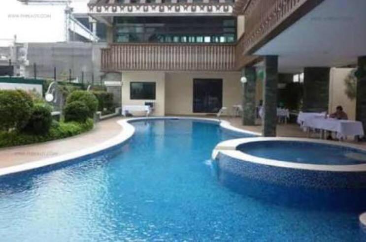 Pine Crest Condominium view 4