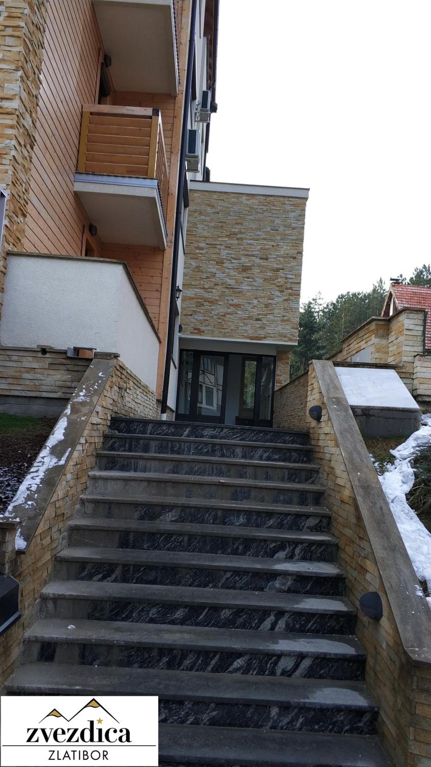 Apartment Zvezdica view 3