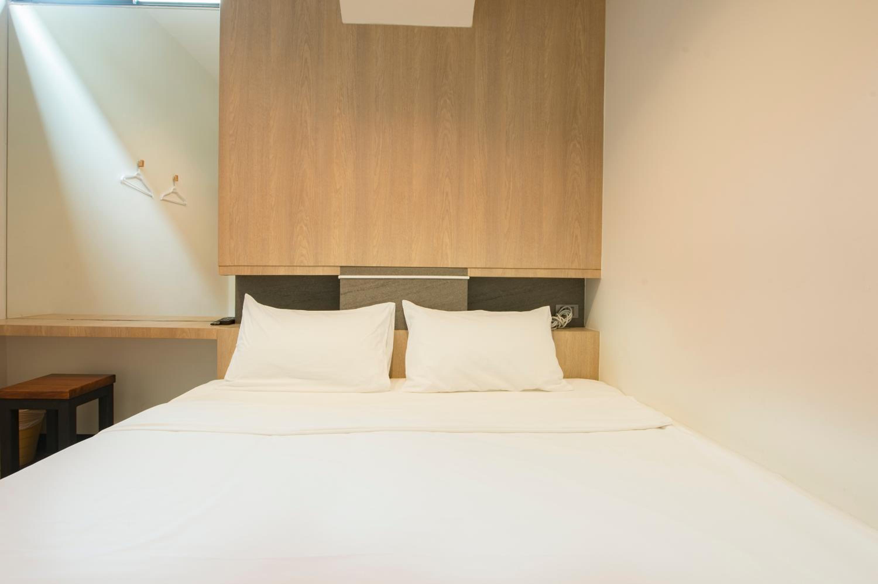 T Hostel @ Victory Monument