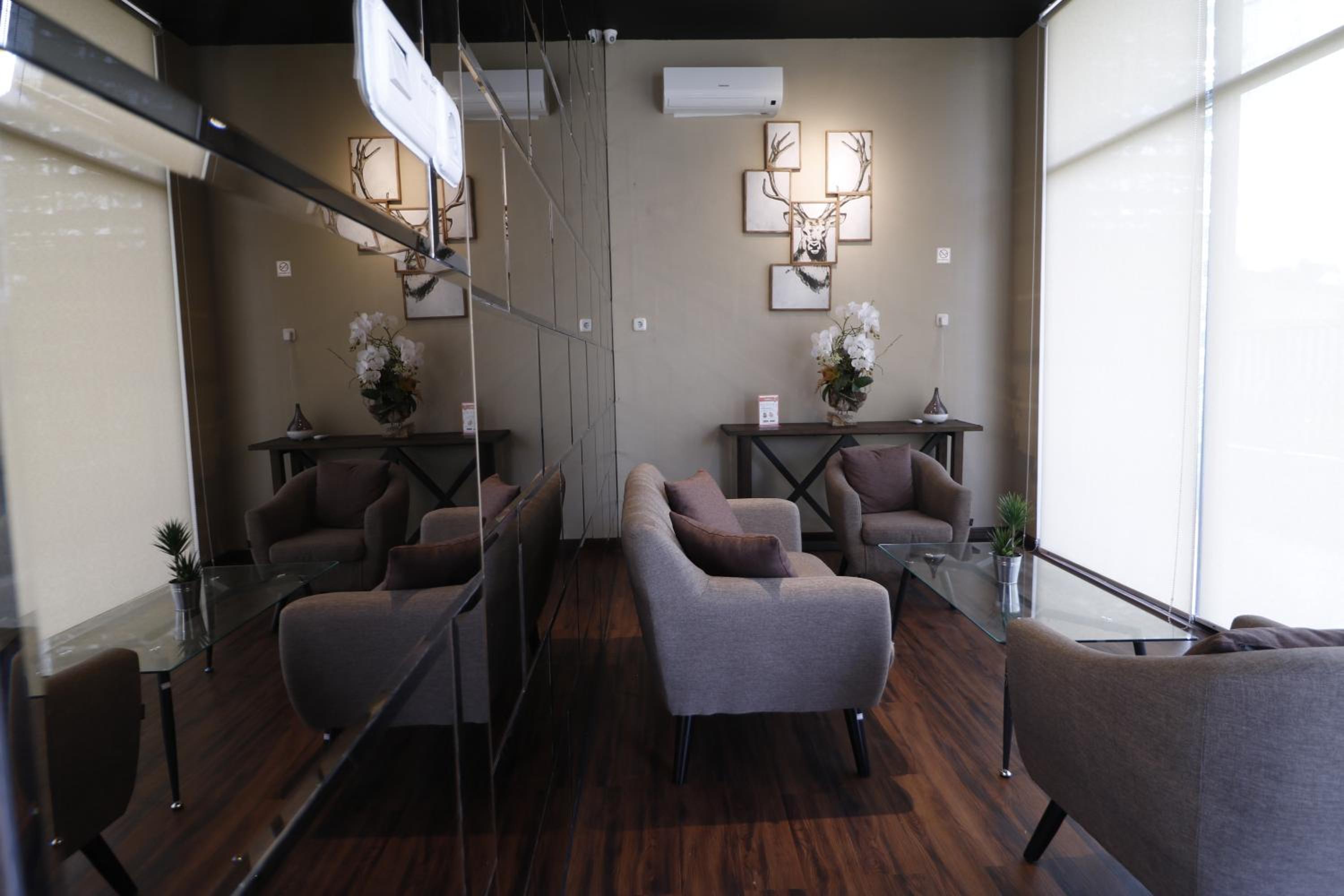 RedDoorz Plus near Universitas Sumatera Utara