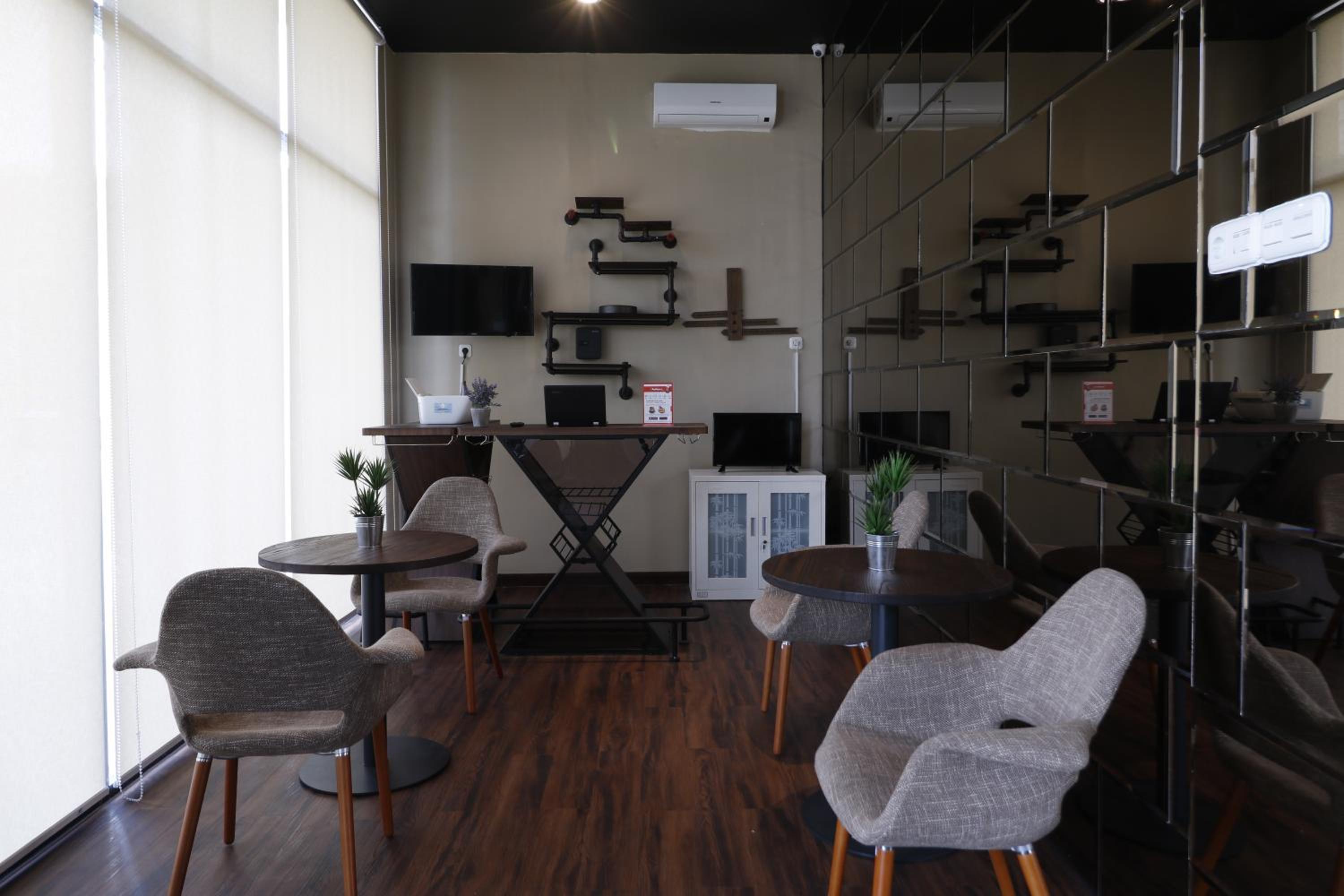RedDoorz Plus near Universitas Sumatera Utara