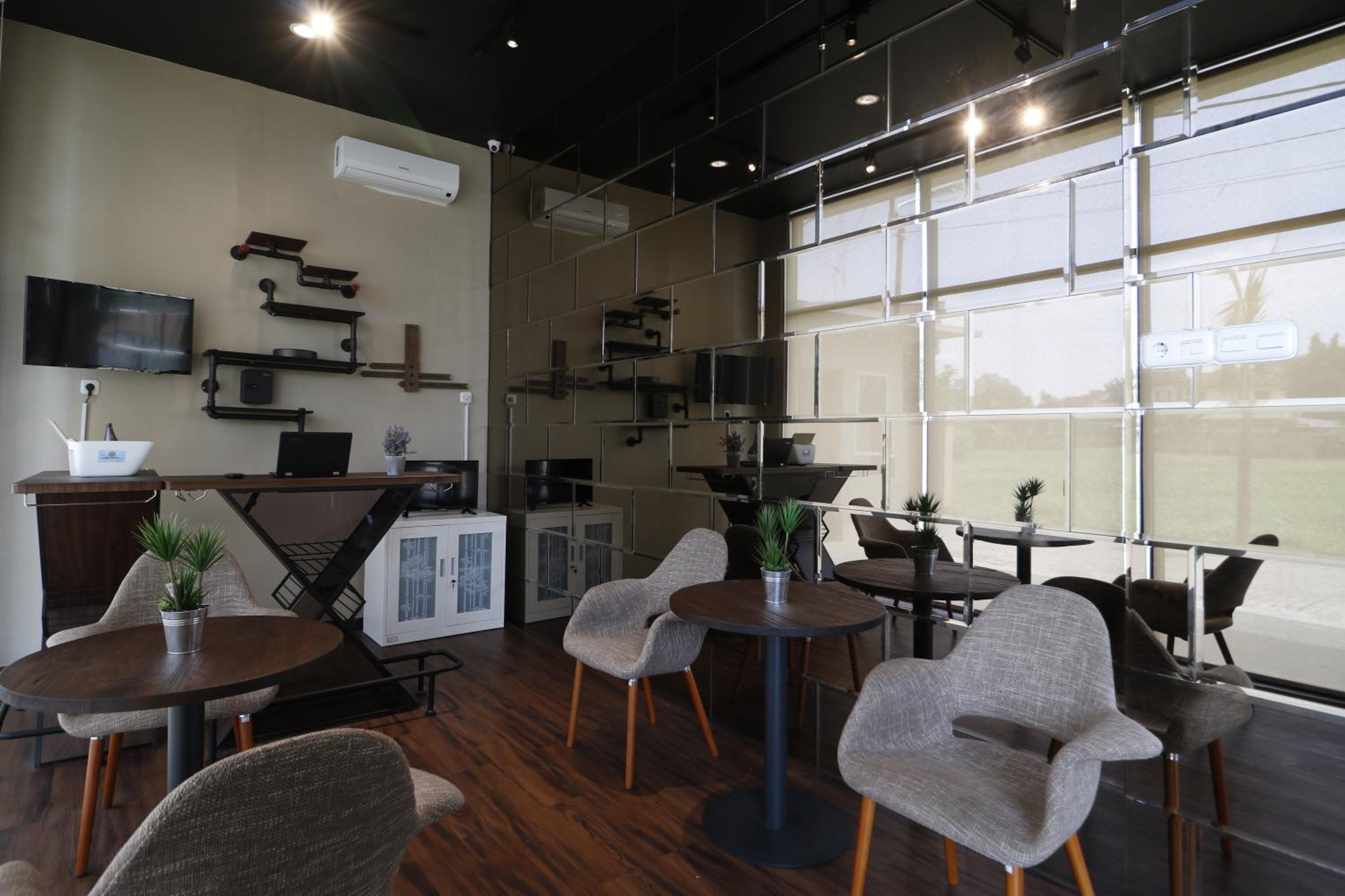 RedDoorz Plus near Universitas Sumatera Utara
