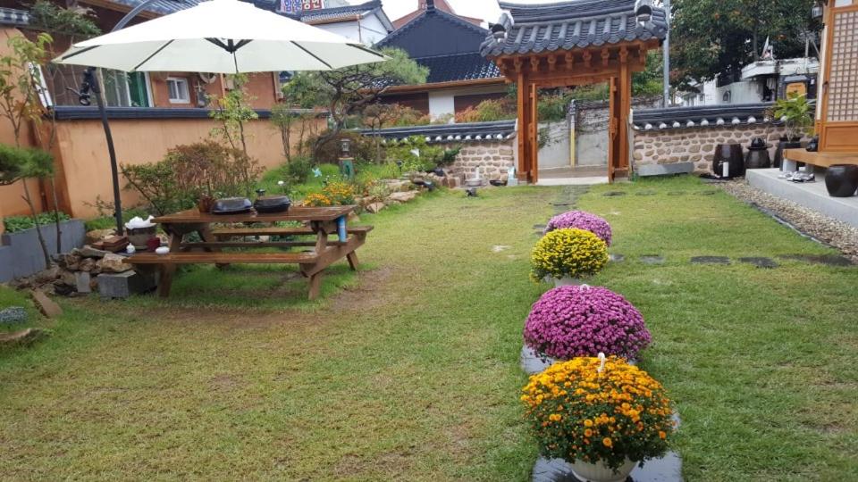 Hanok Hyeyum