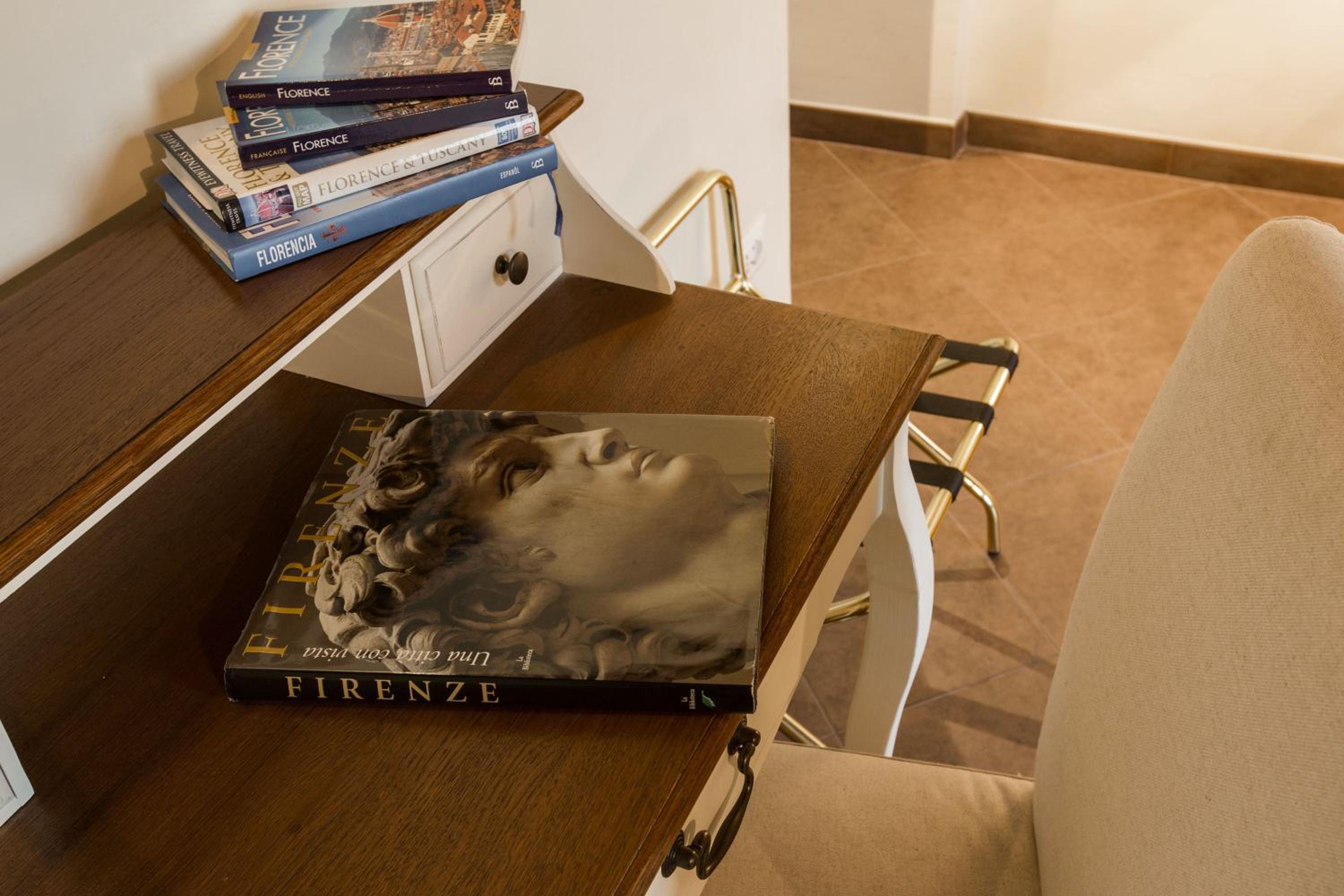 Charming Suite Cavour heart of Florence