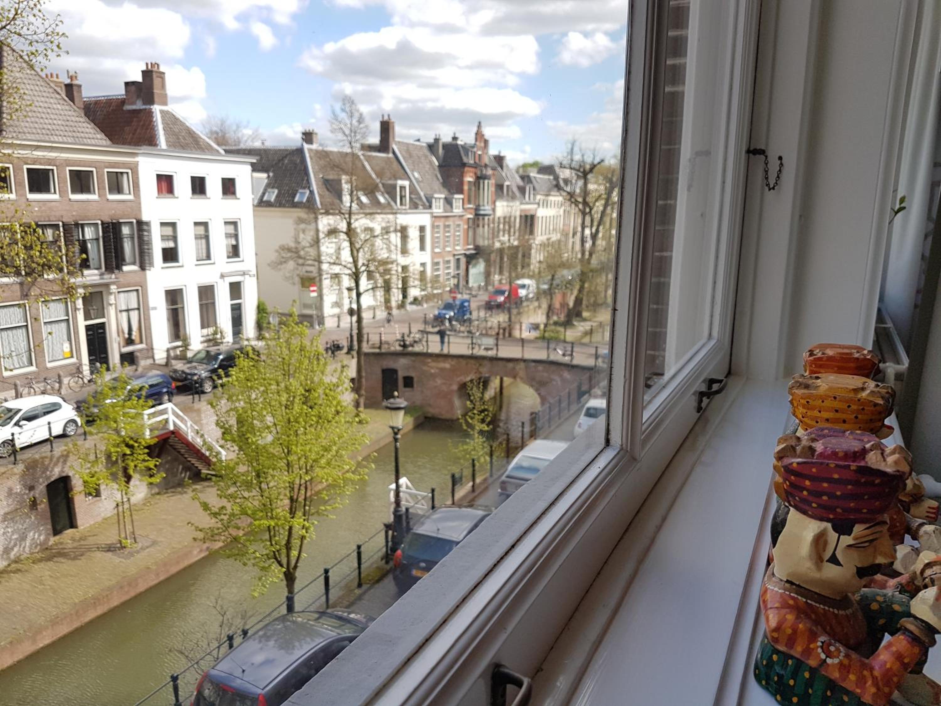 Large Historical Apartment & Canal Terrace view 3