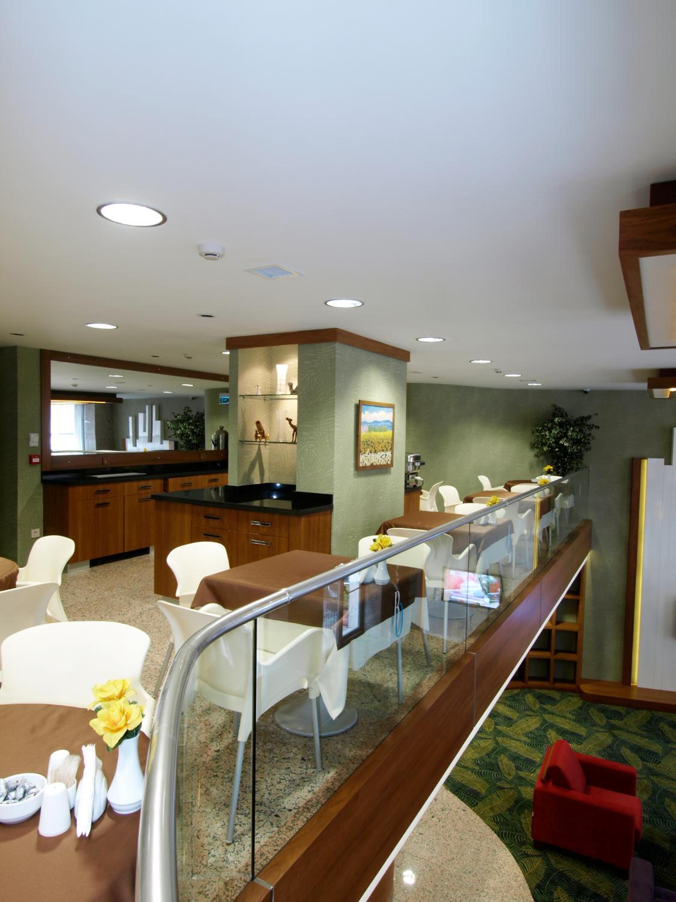 Bella Hotel - Image 31