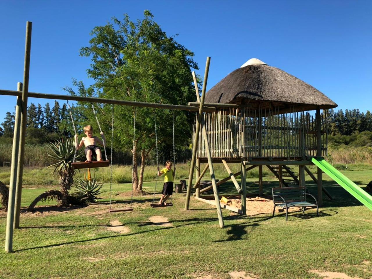 Chrislin African Lodge