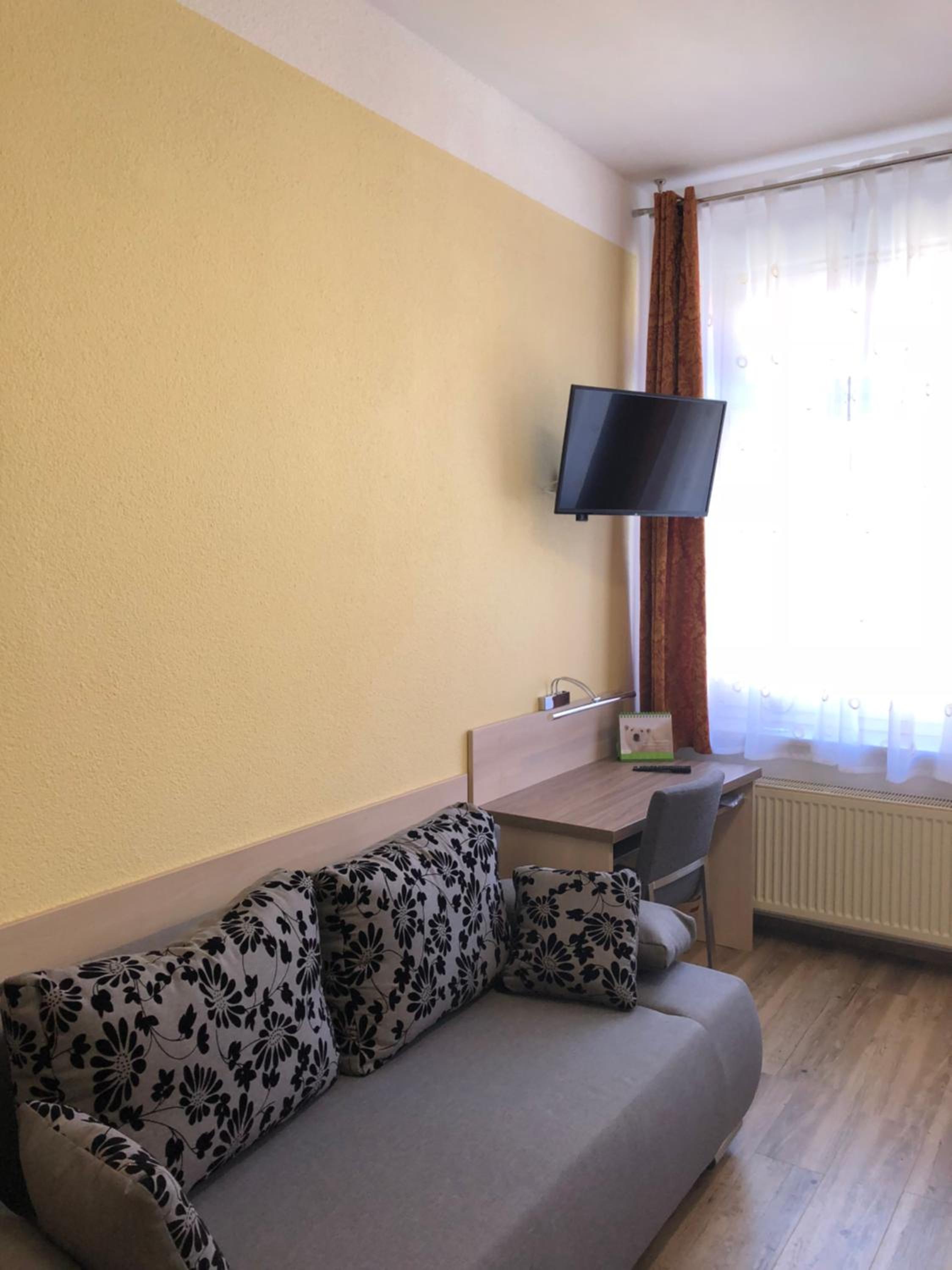 Photo 6