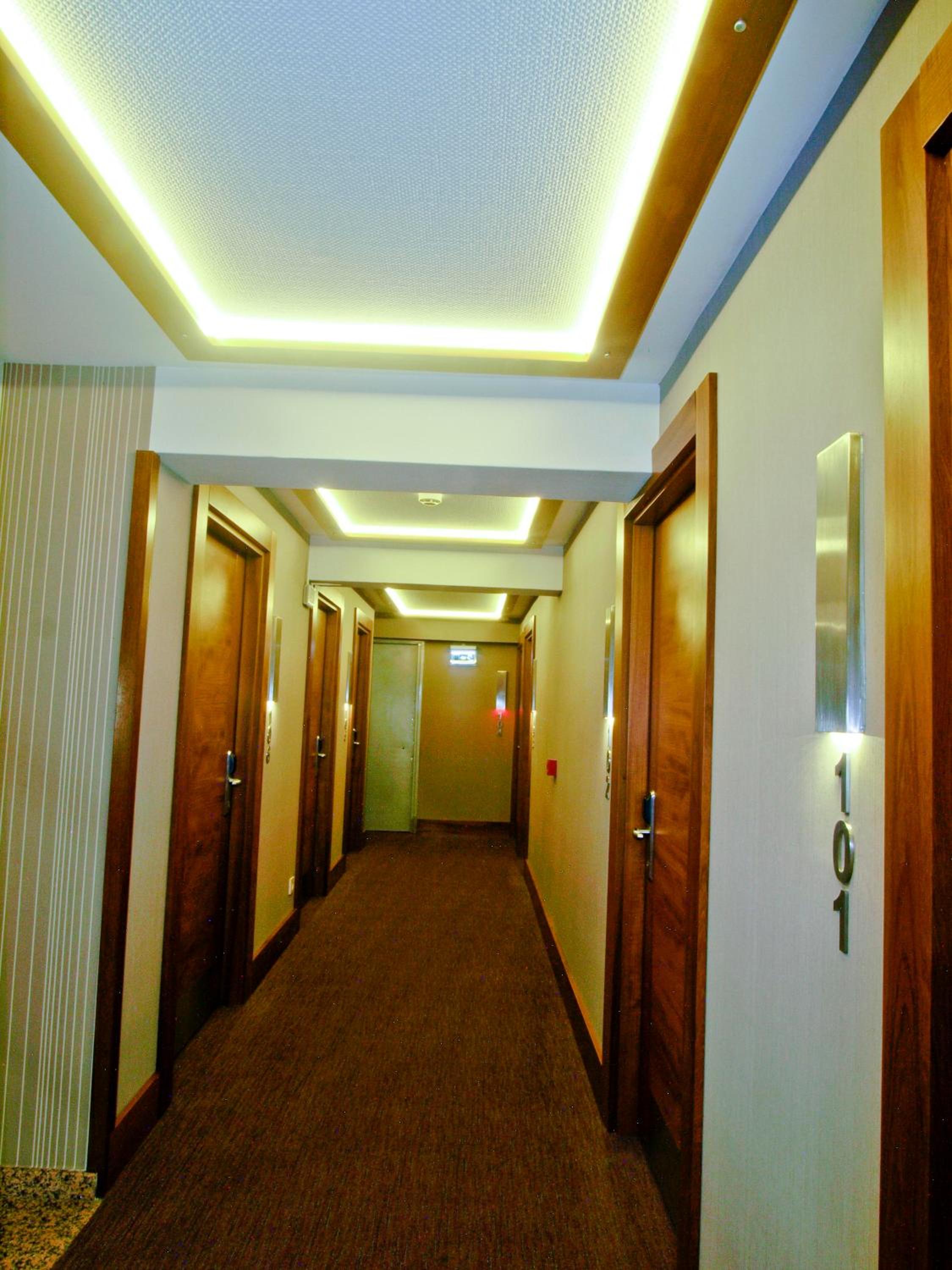 Bella Hotel - Image 21