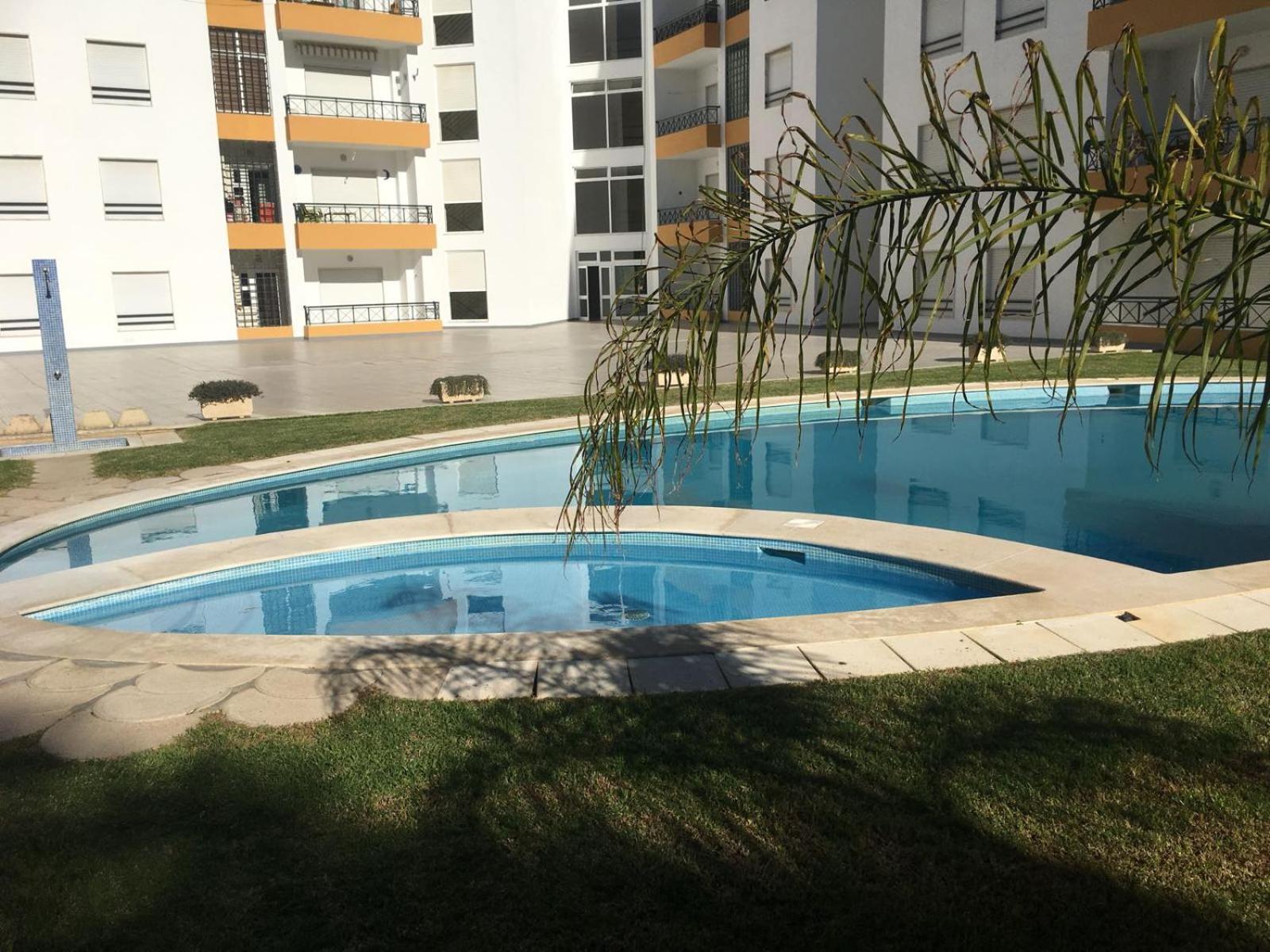 Quiet apartment overlooking the swimming pool view 5