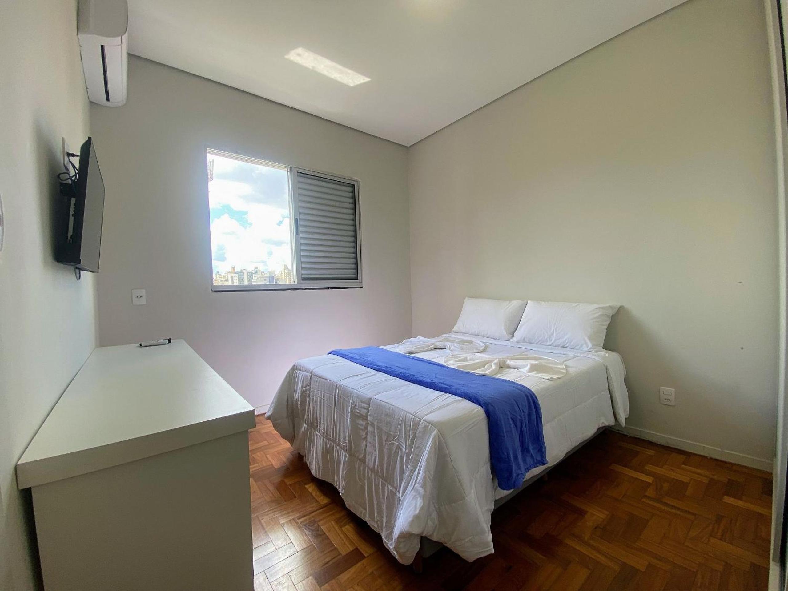 Prado Premium Lofts e Kitnets com Ar-Condicionado e TV Smart