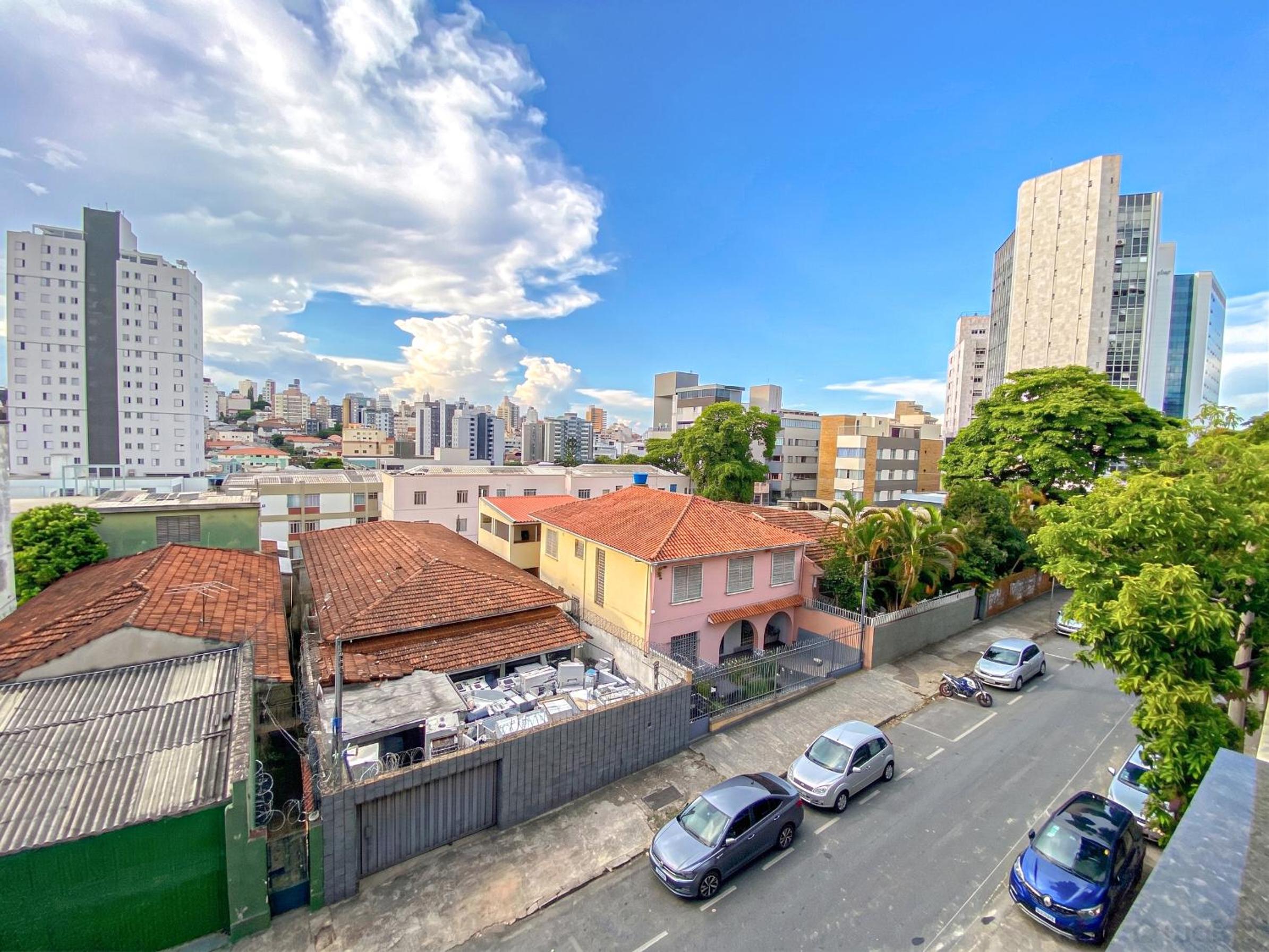 Prado Premium Lofts e Kitnets com Ar-Condicionado e TV Smart