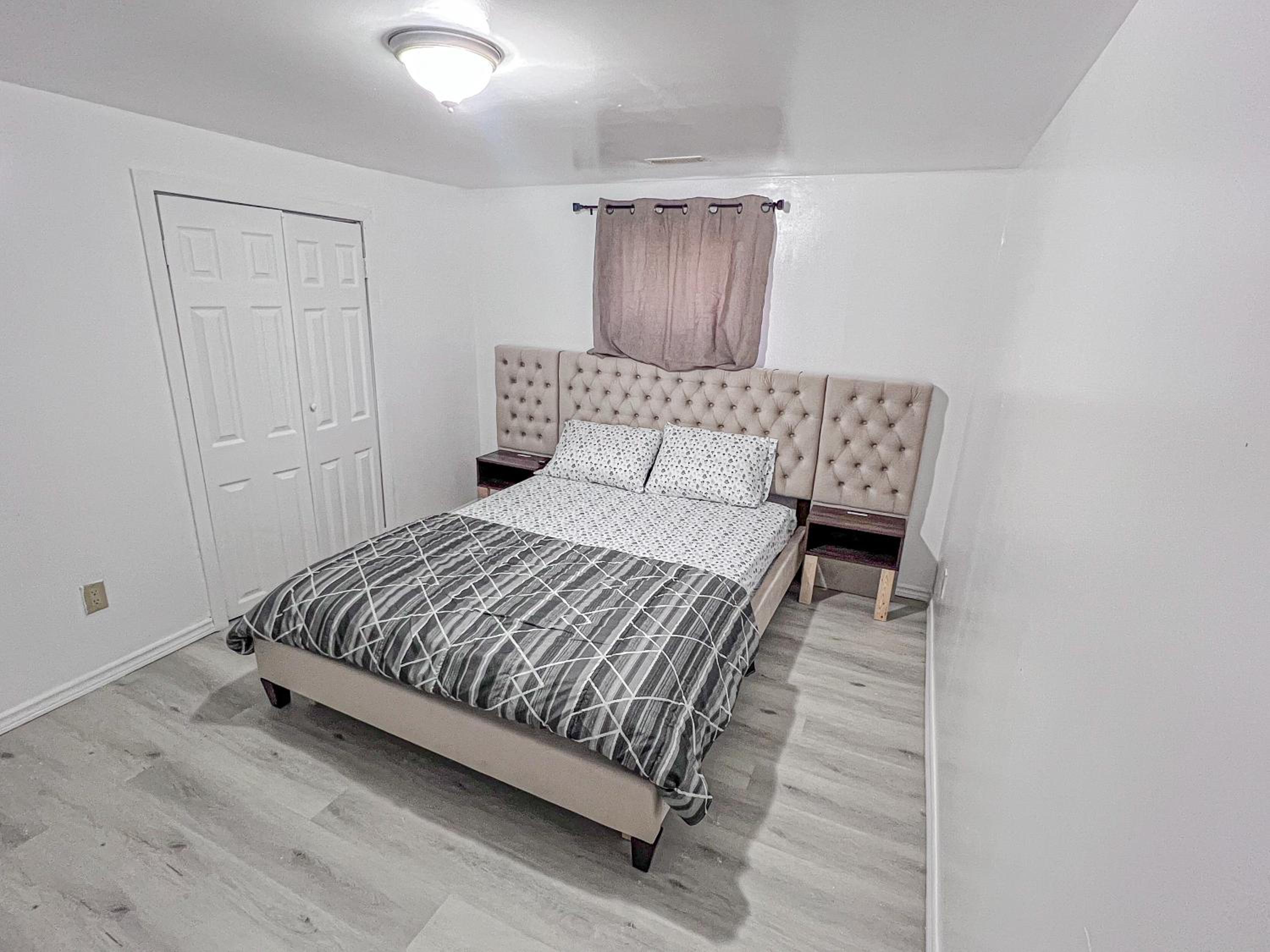 Private Room With Attached Washroom D8