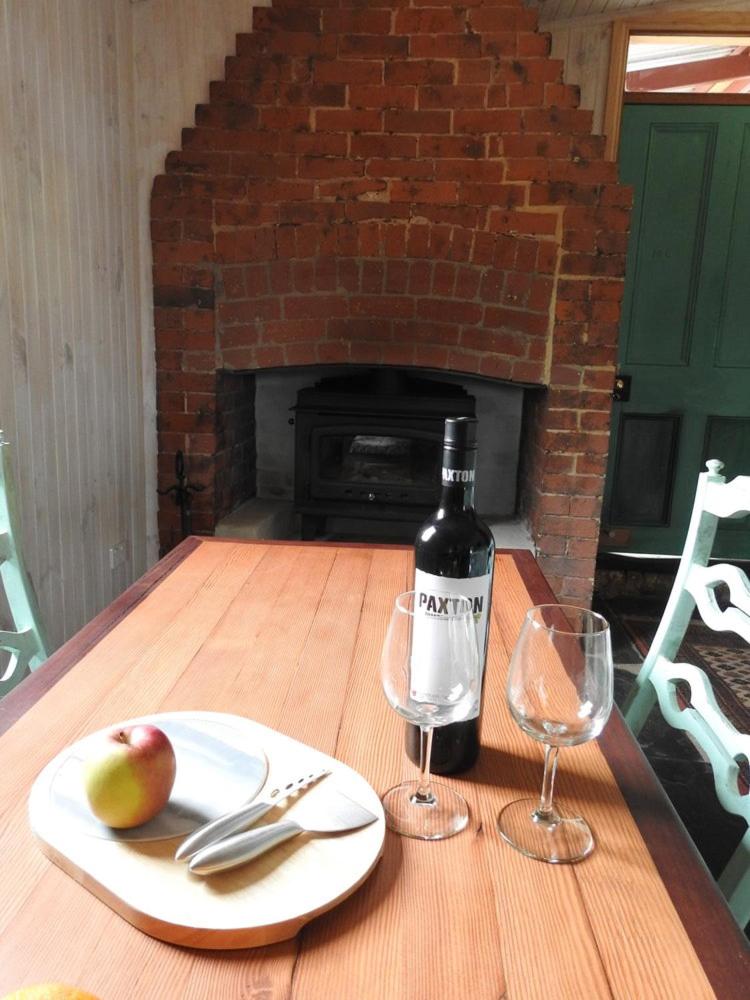 Cooks Cottage