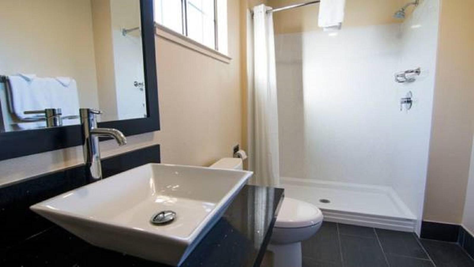 Vallejo Vacations - Regency Inn - Property Image 30
