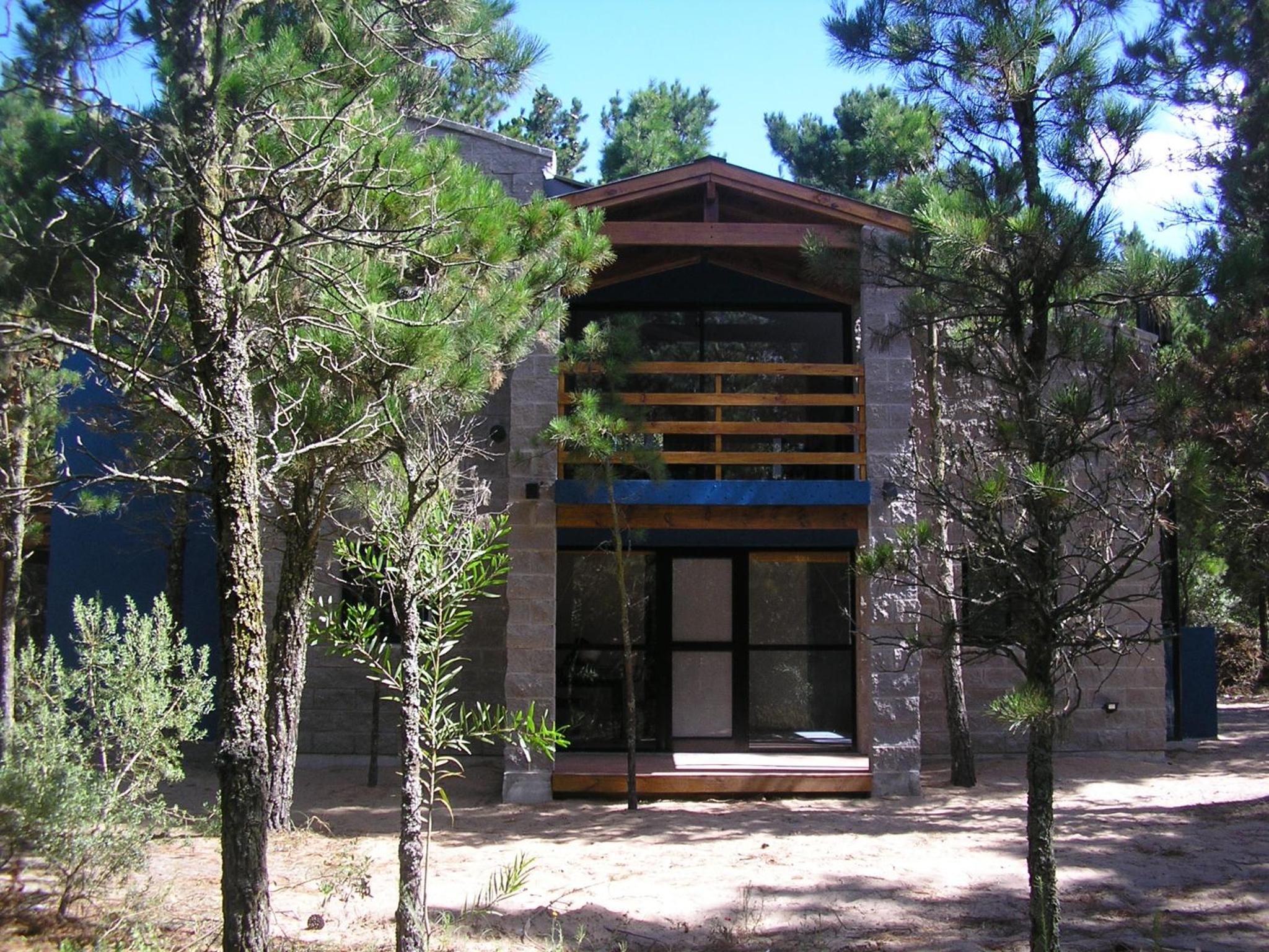 Hotel Bluingrin - Image 1