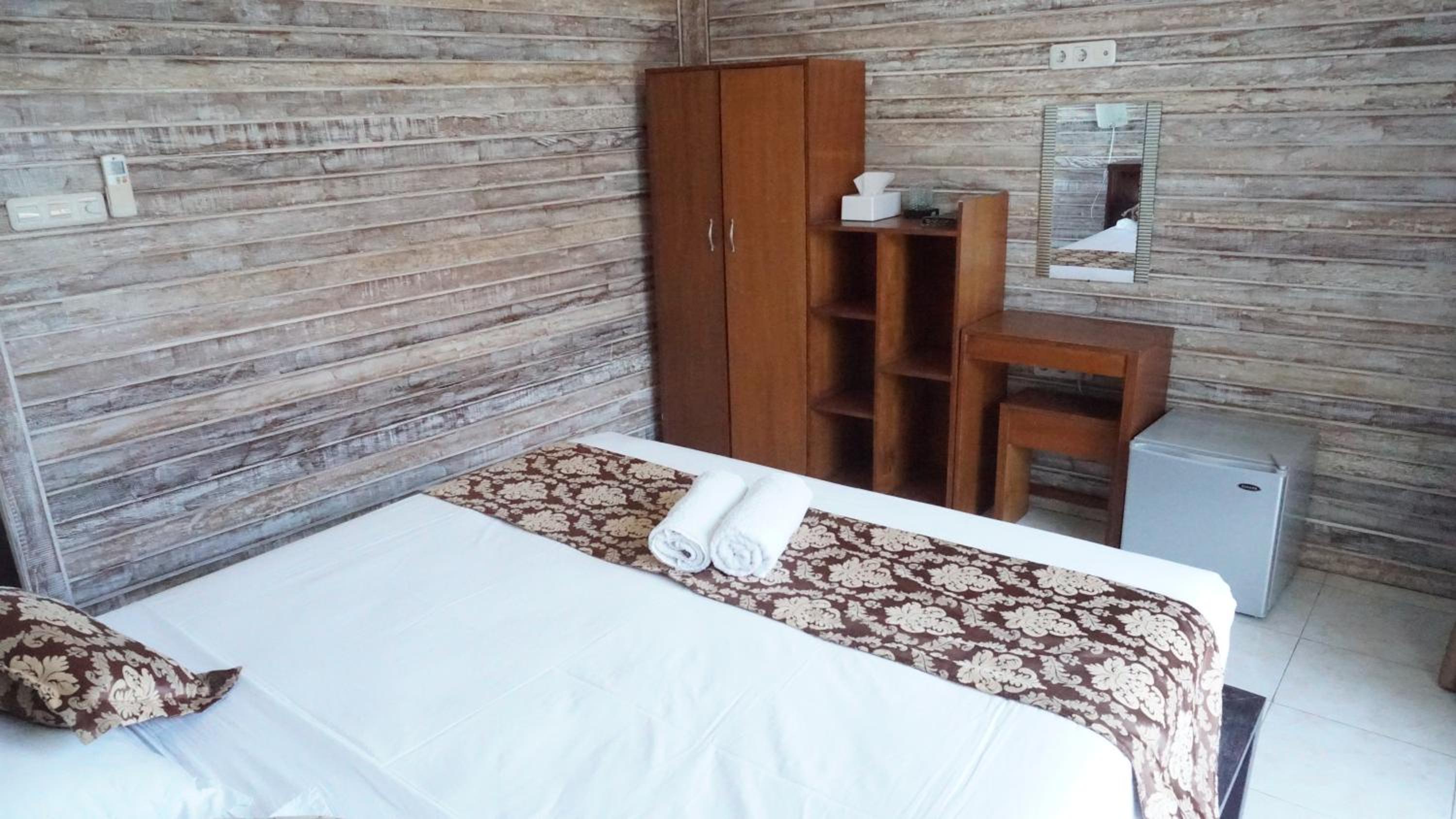 Nyuh Gading Home Stay