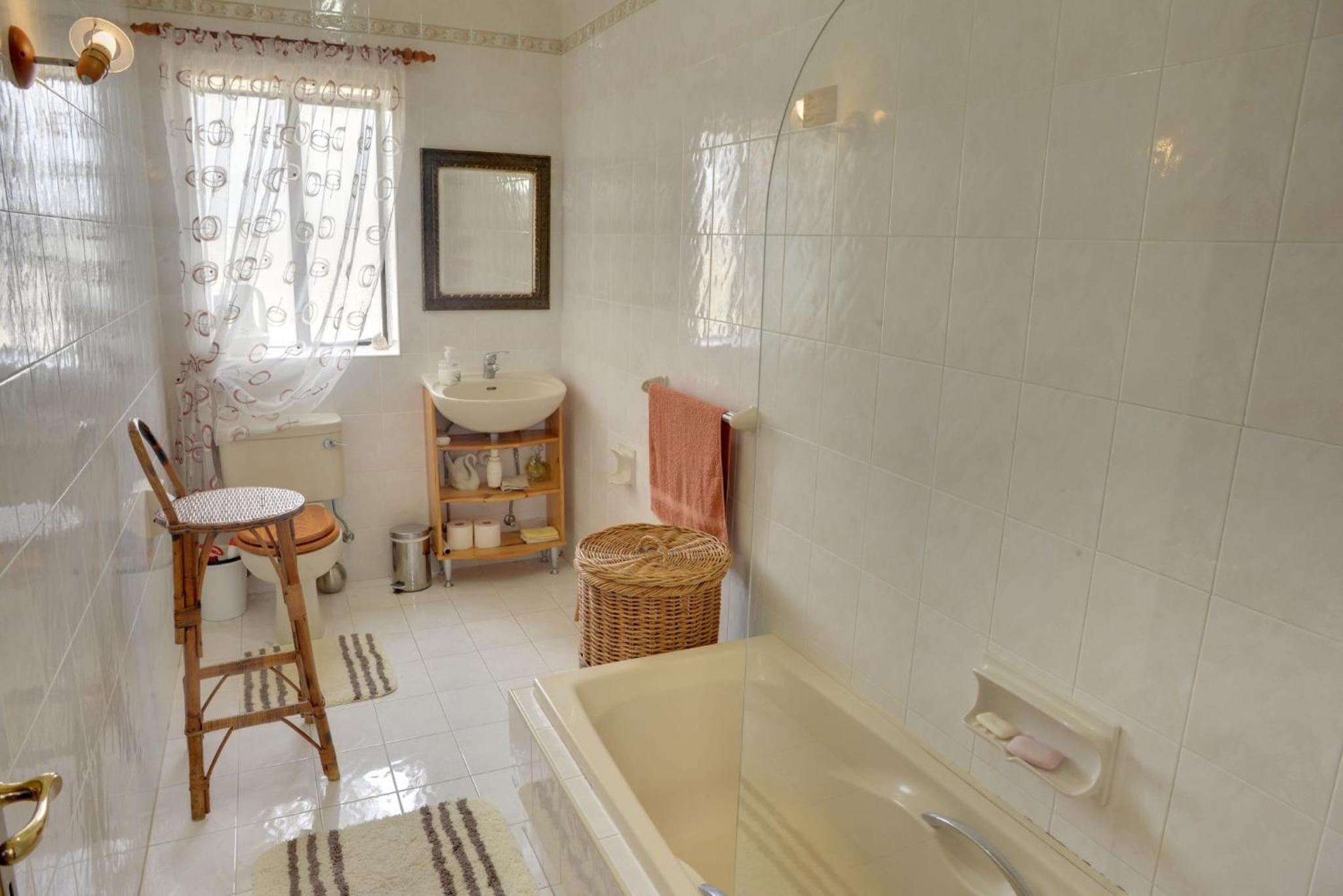 Ta' Bertu Host Family Bed & Breakfast