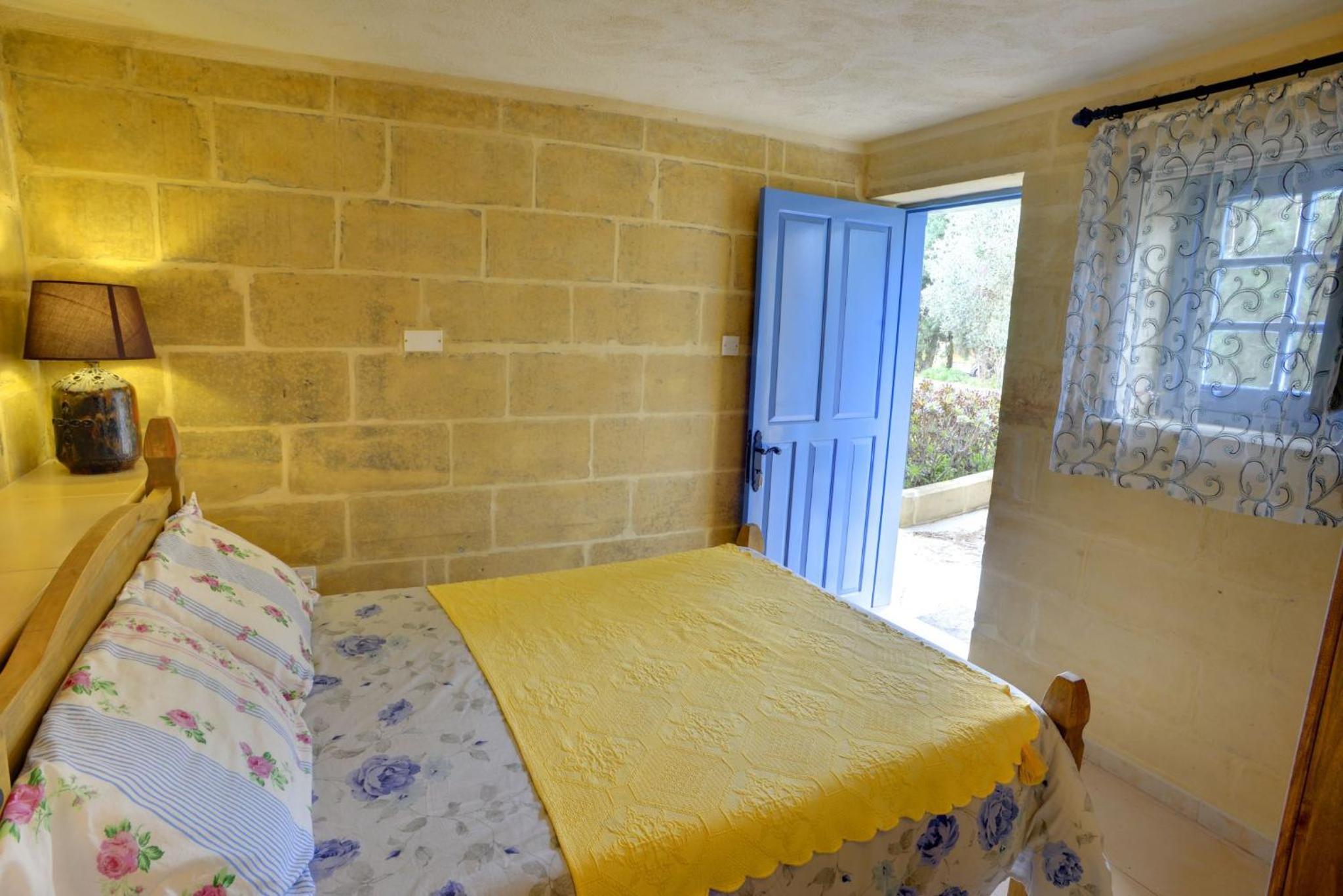 Ta' Bertu Host Family Bed & Breakfast