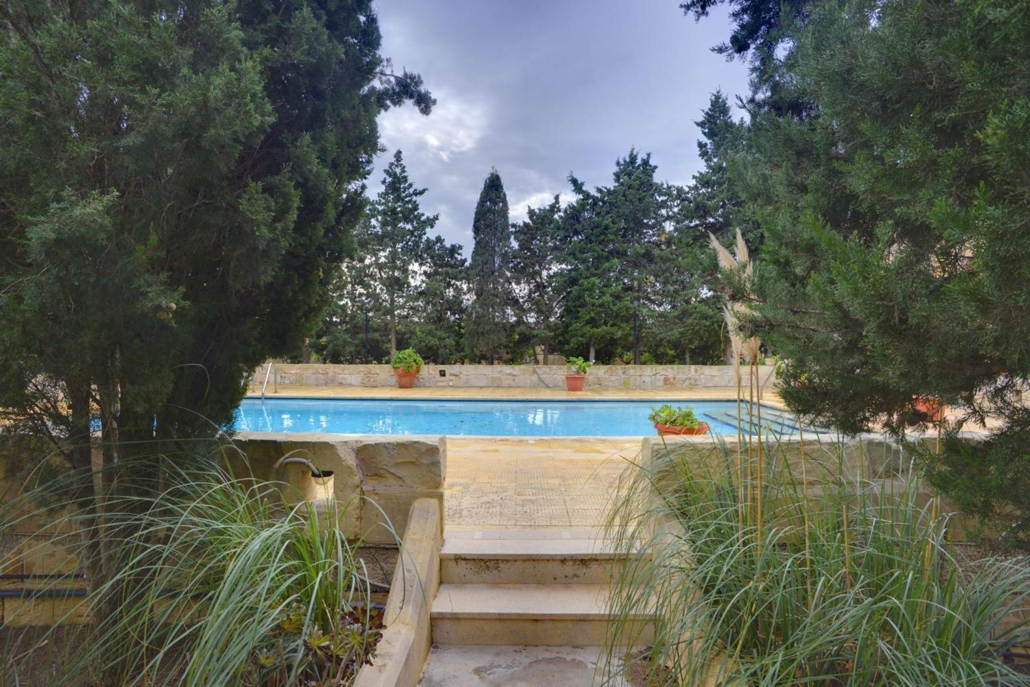 Ta' Bertu Host Family Bed & Breakfast