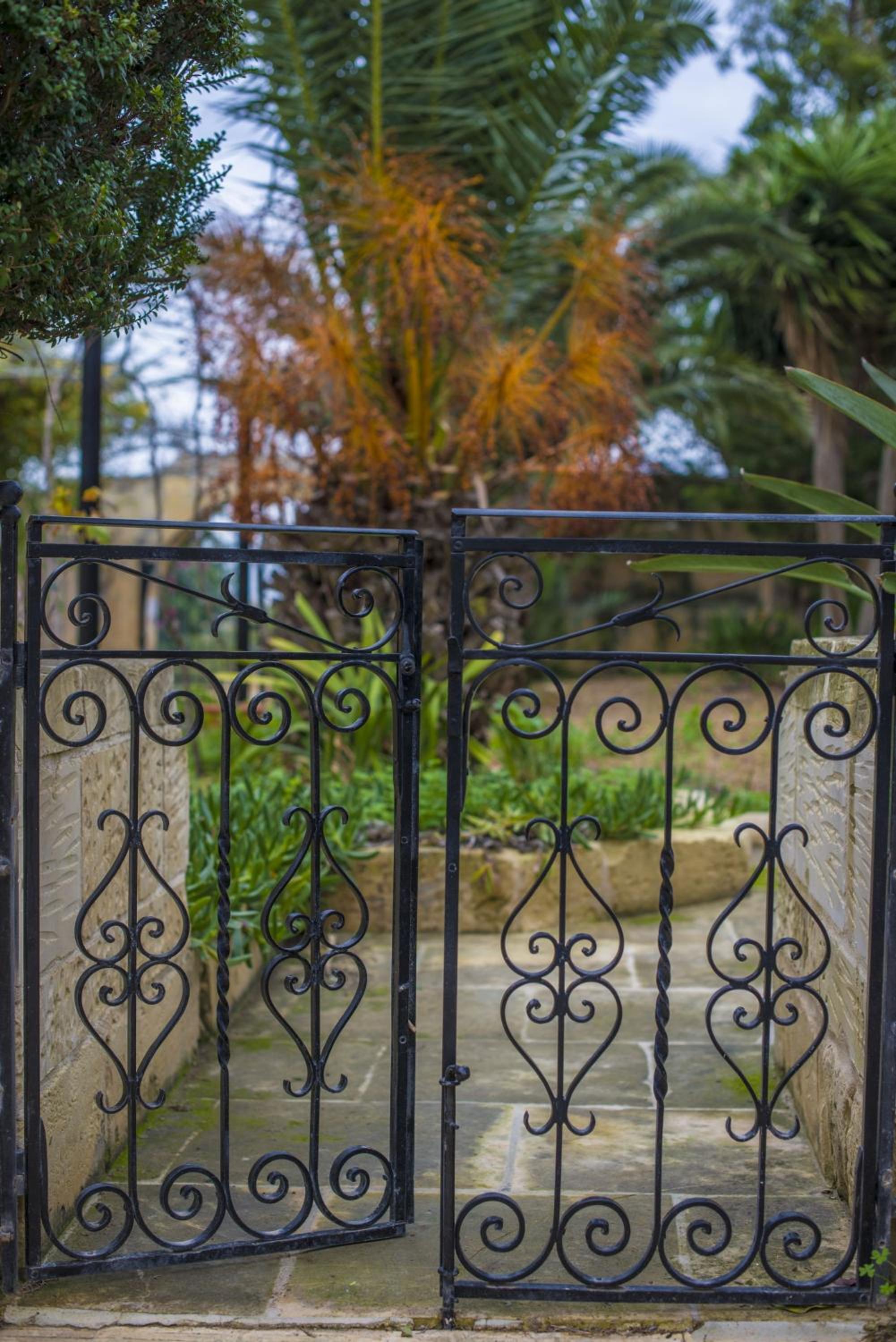 Ta' Bertu Host Family Bed & Breakfast