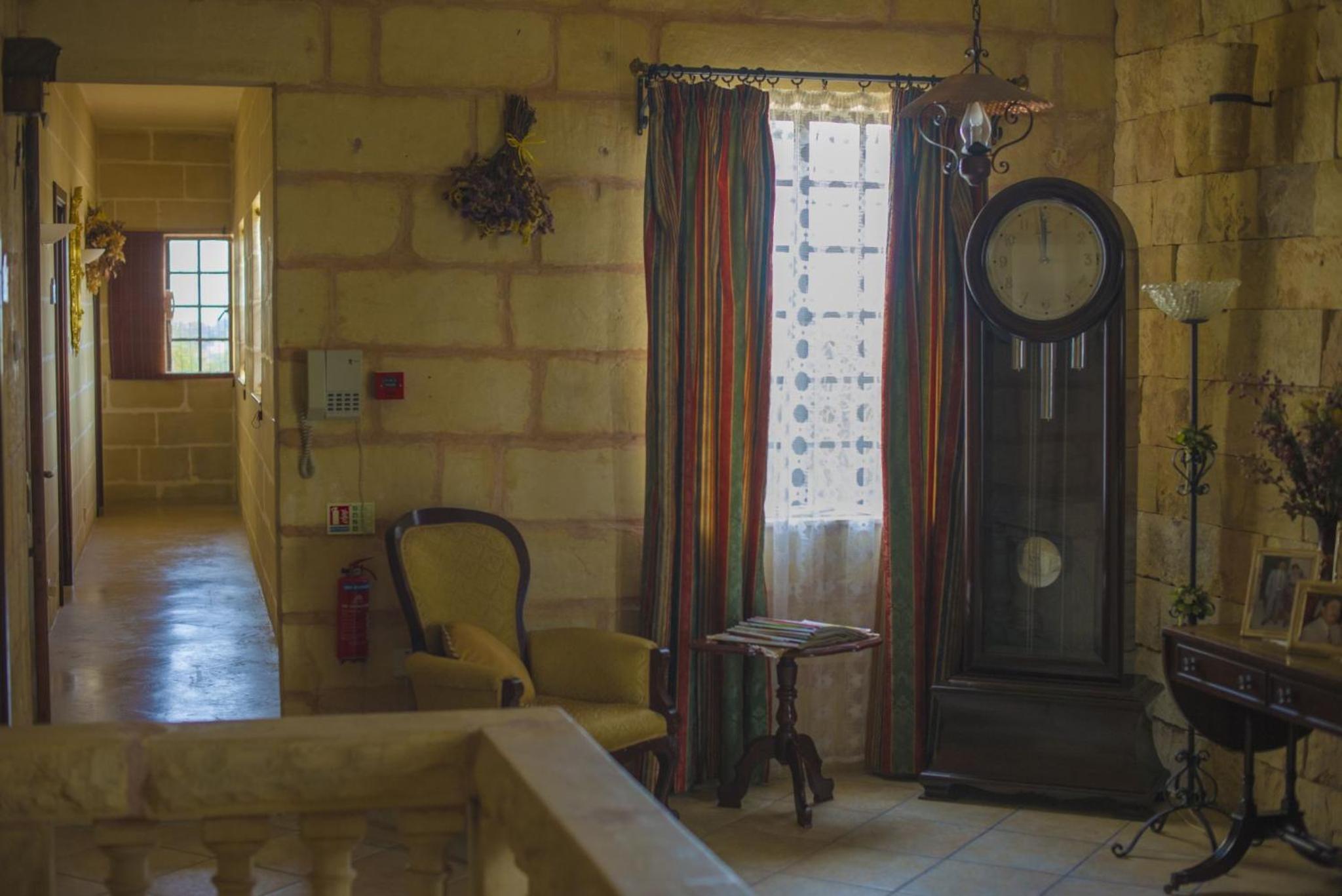 Ta' Bertu Host Family Bed & Breakfast