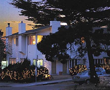 Monterey Vacations - Carmel Wayfarer Inn - Property Image 3