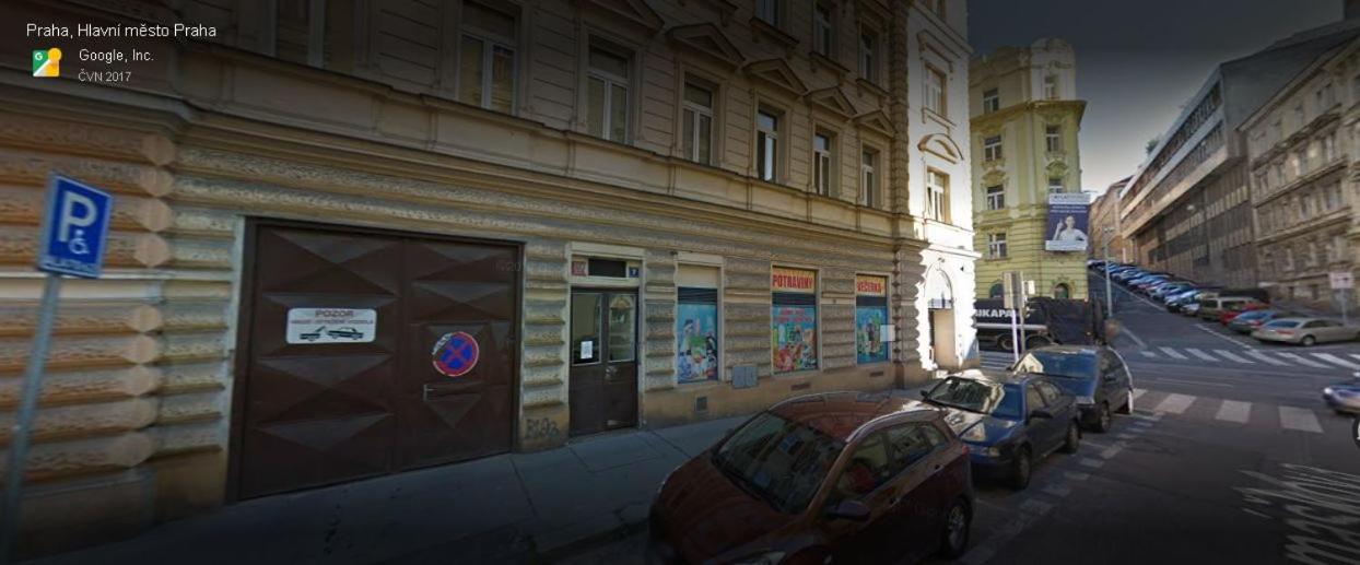 flat 18 minutes from Vaclavske namesti