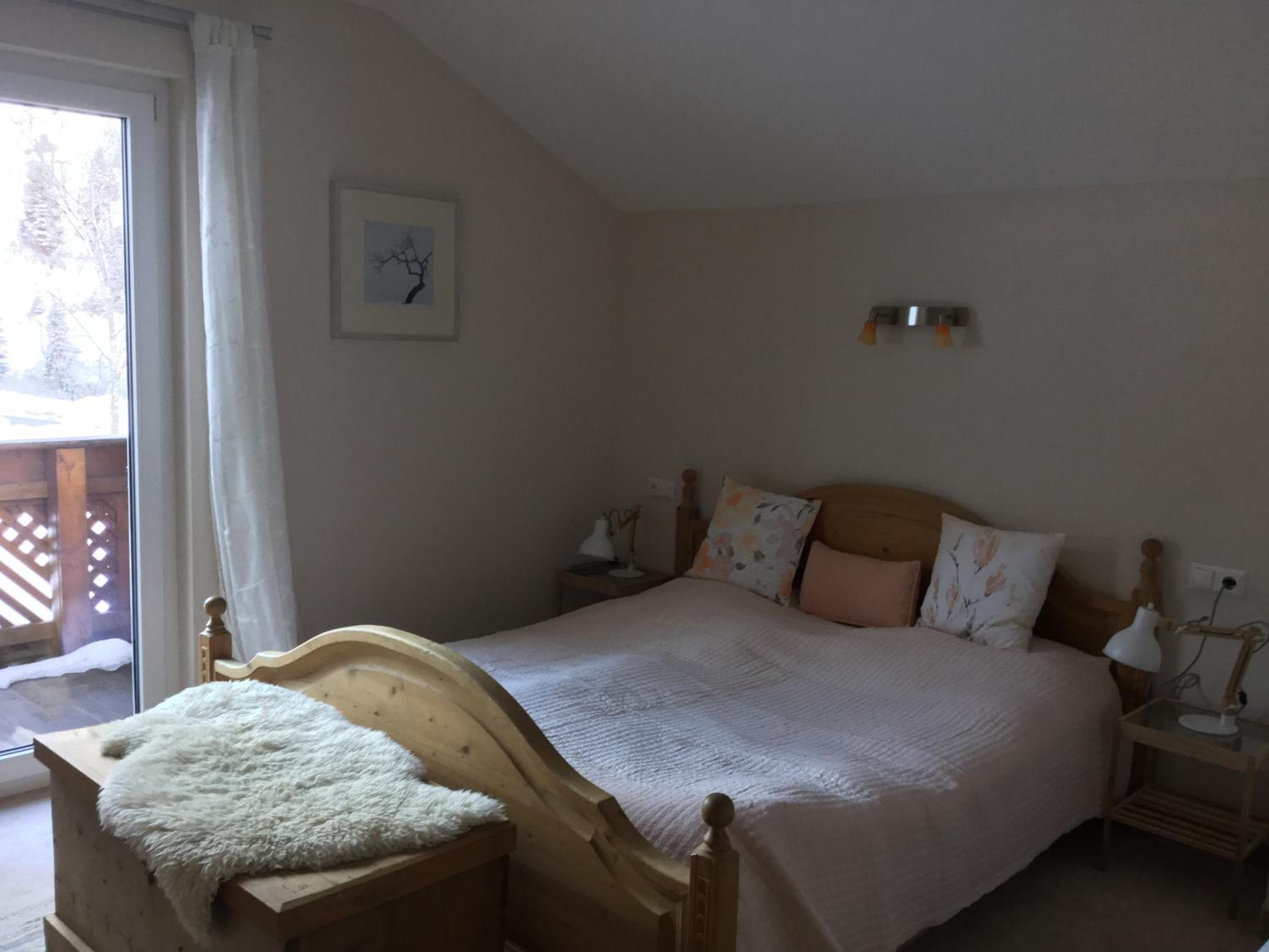 Ferienhaus Alpen Lodge und die Gams
