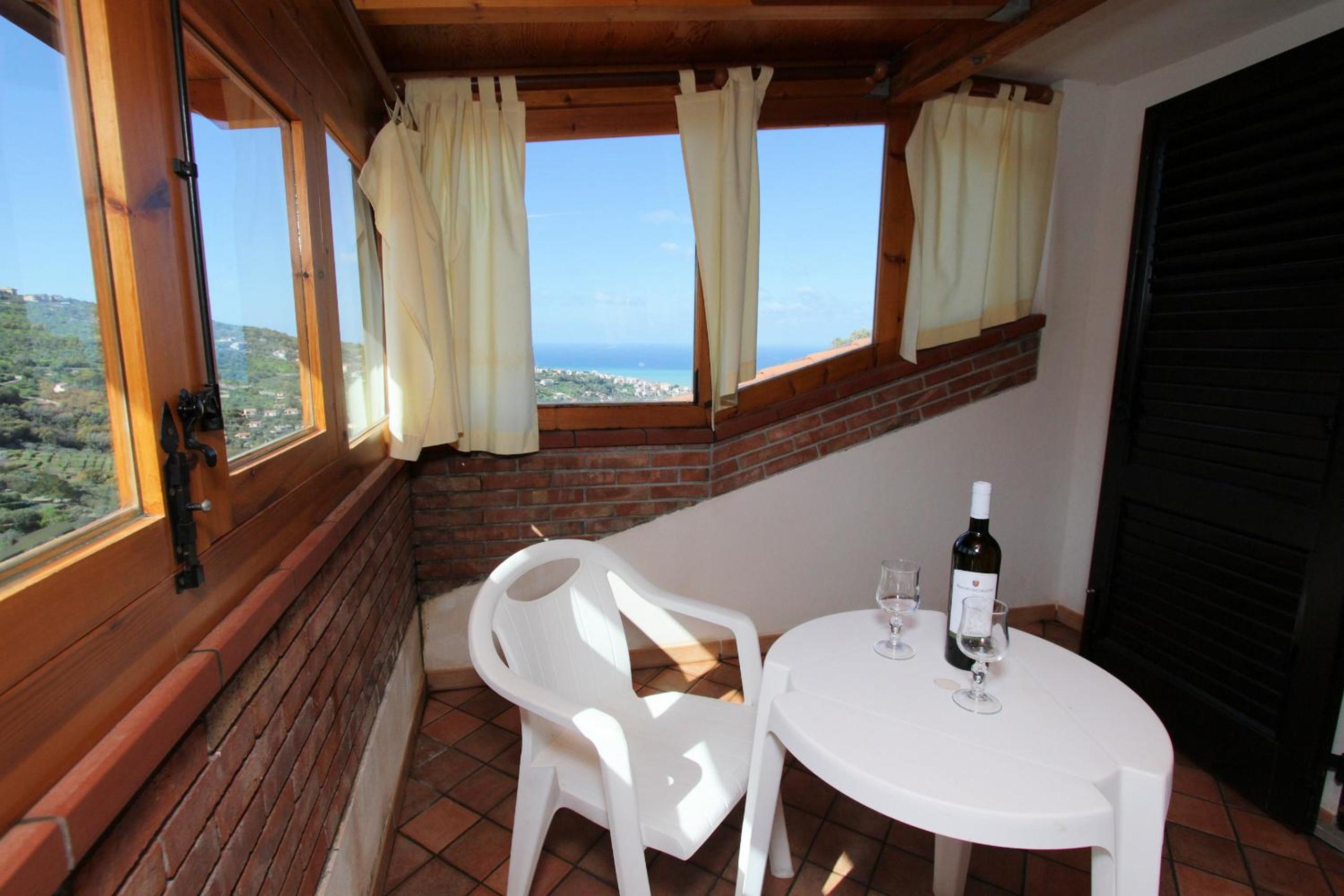 balcony