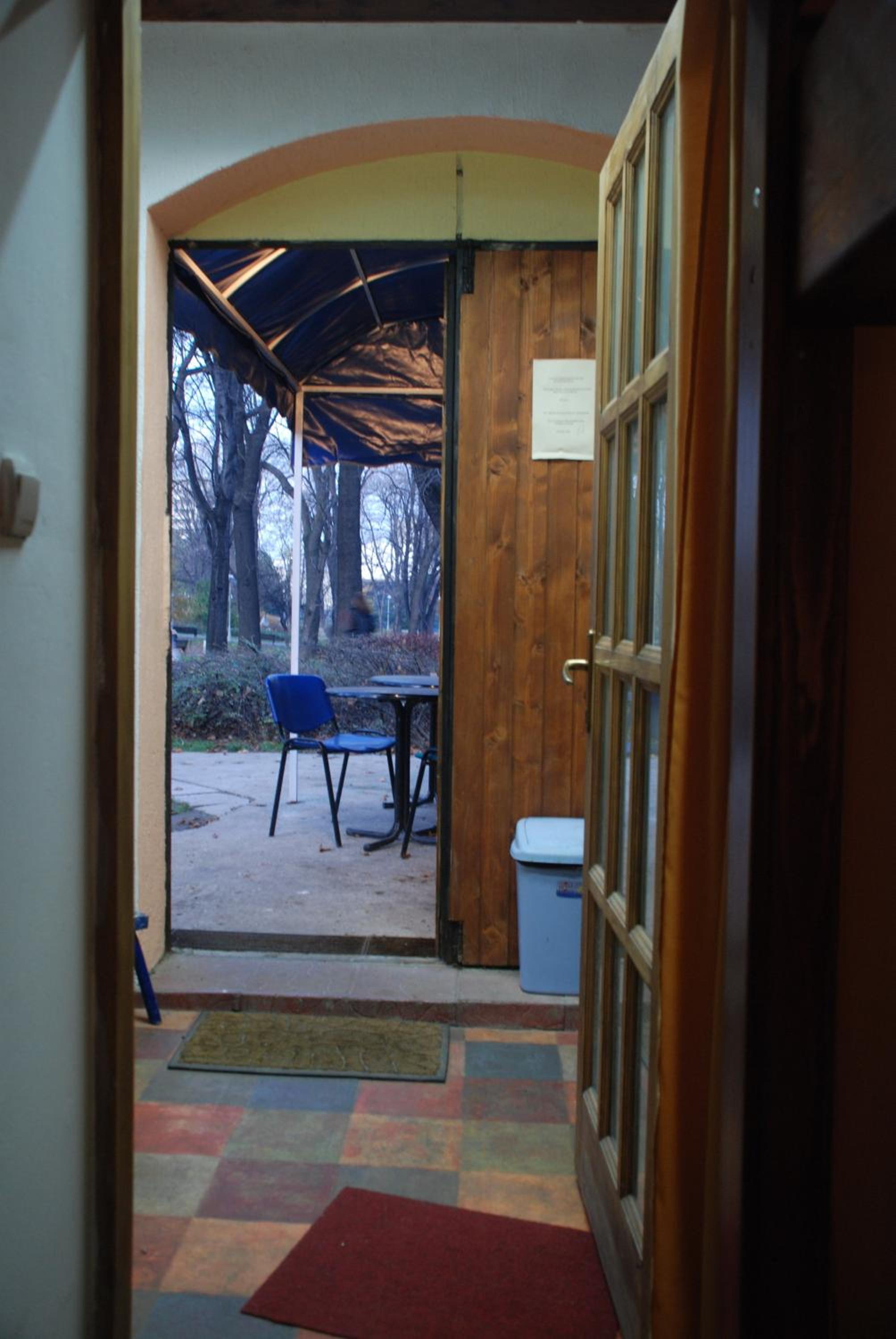 Tash Inn Hostel view 4