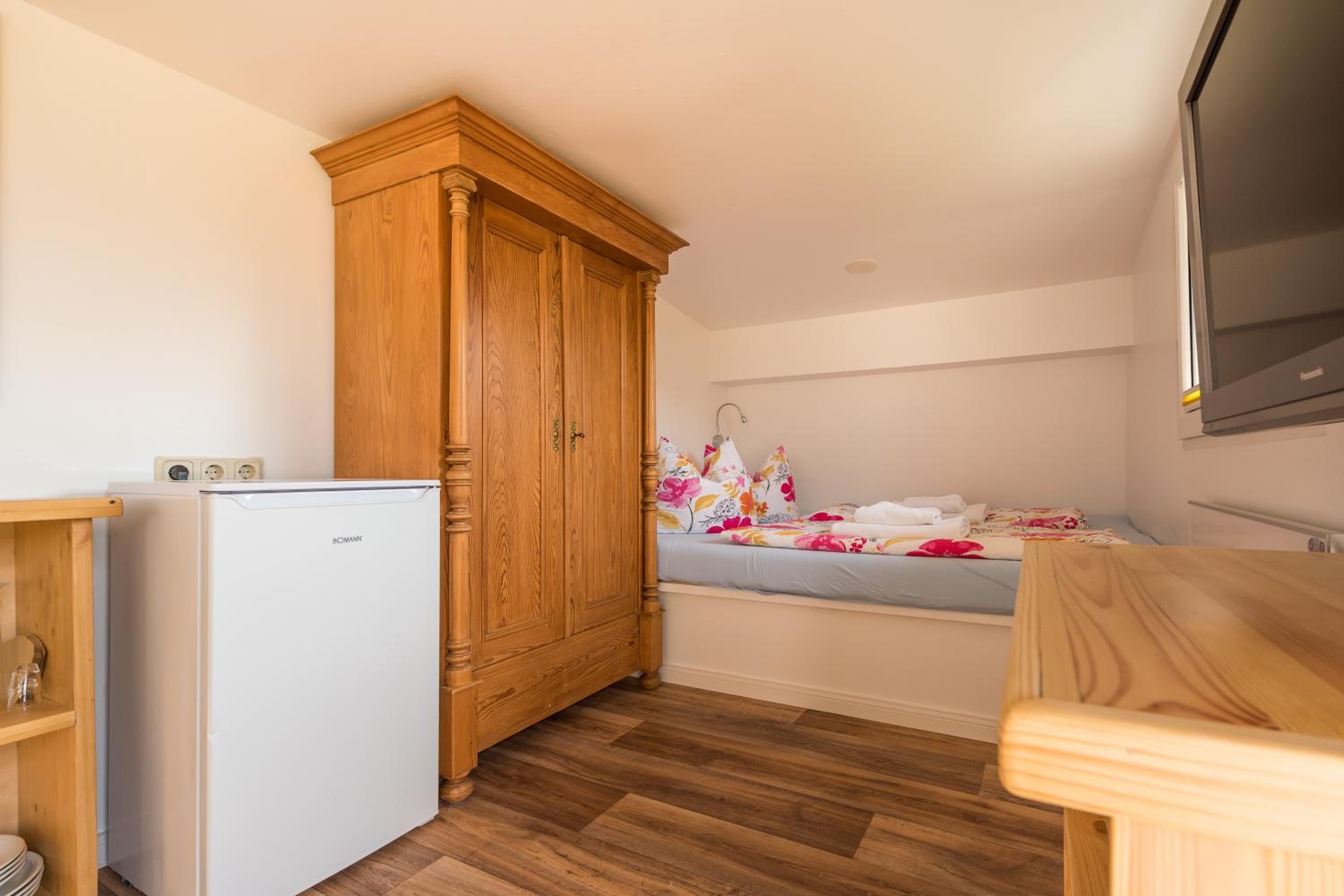 Pension Middel