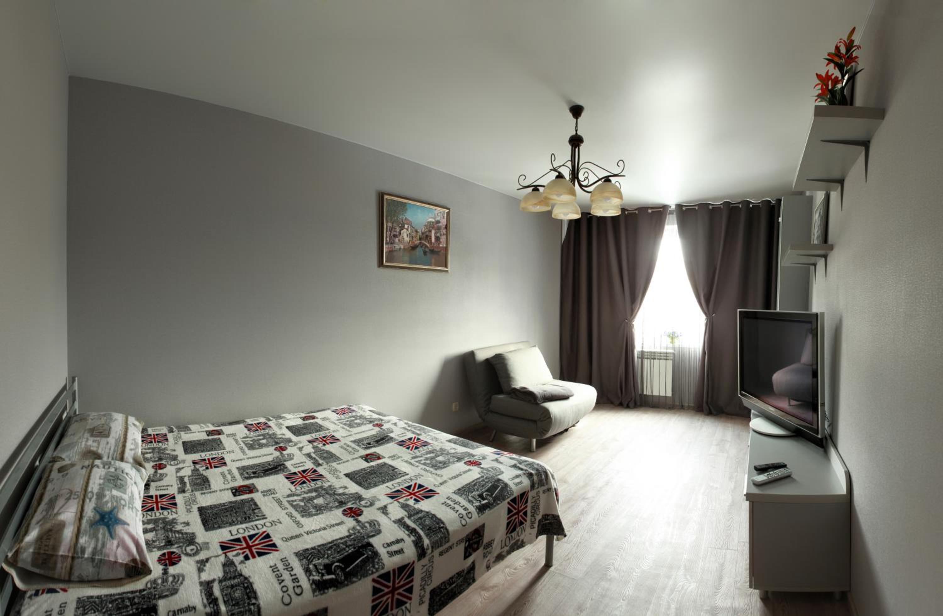 Apartment Obolon metro station view 4