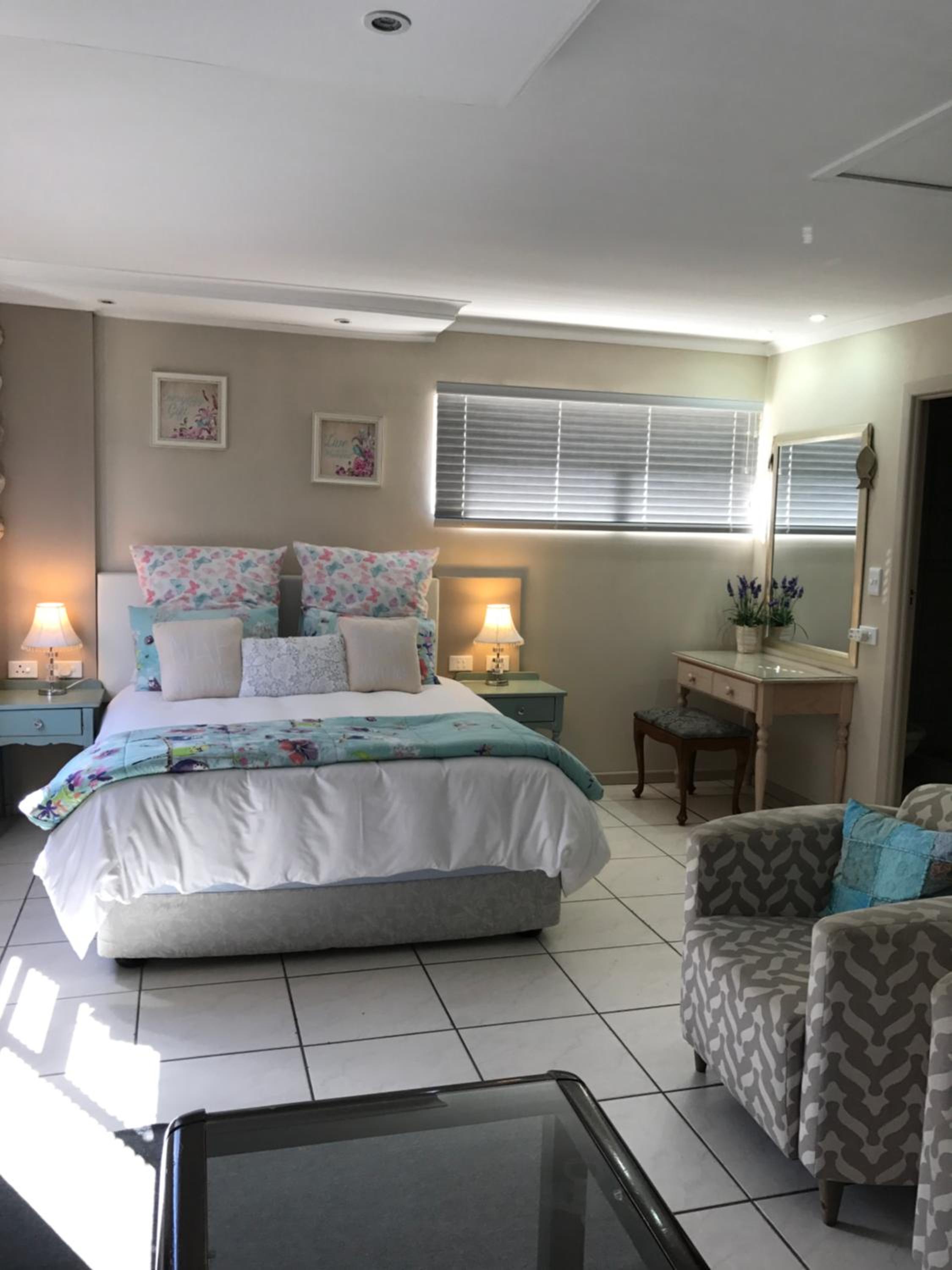 Bay Breeze Guesthouse Selfcatering - Image 5