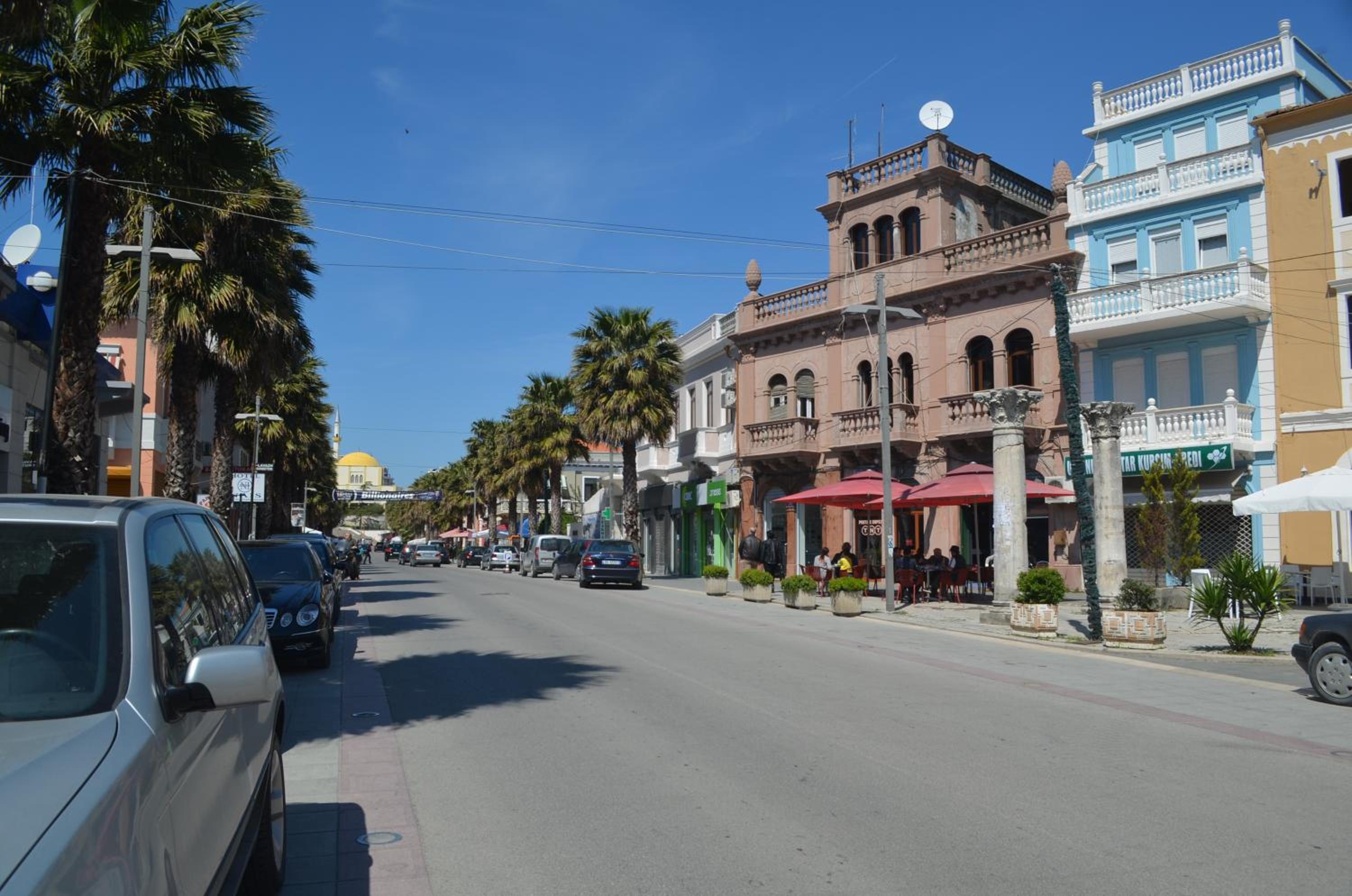 Brisa del Mar Beachfront Apartments