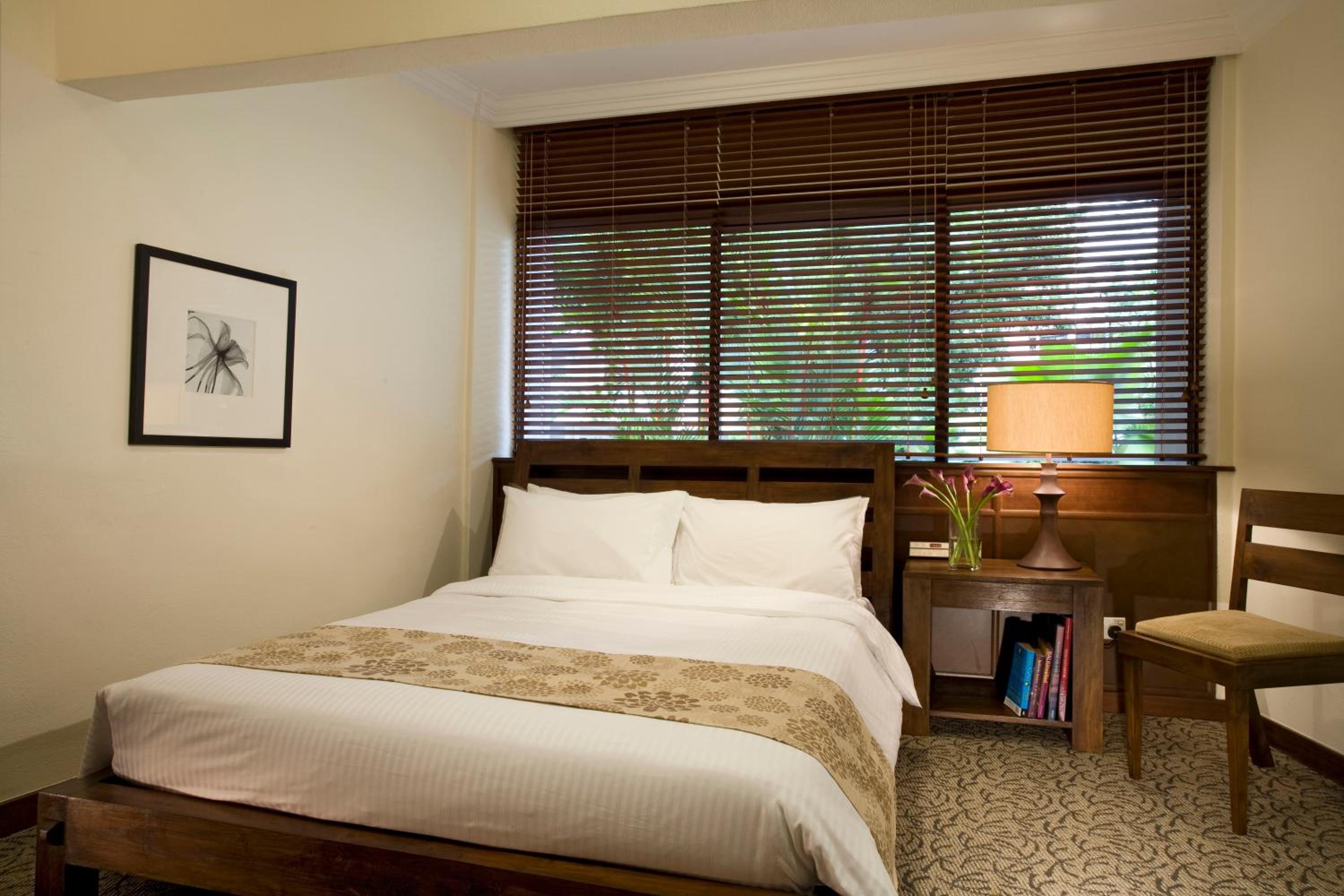 York Hotel 13