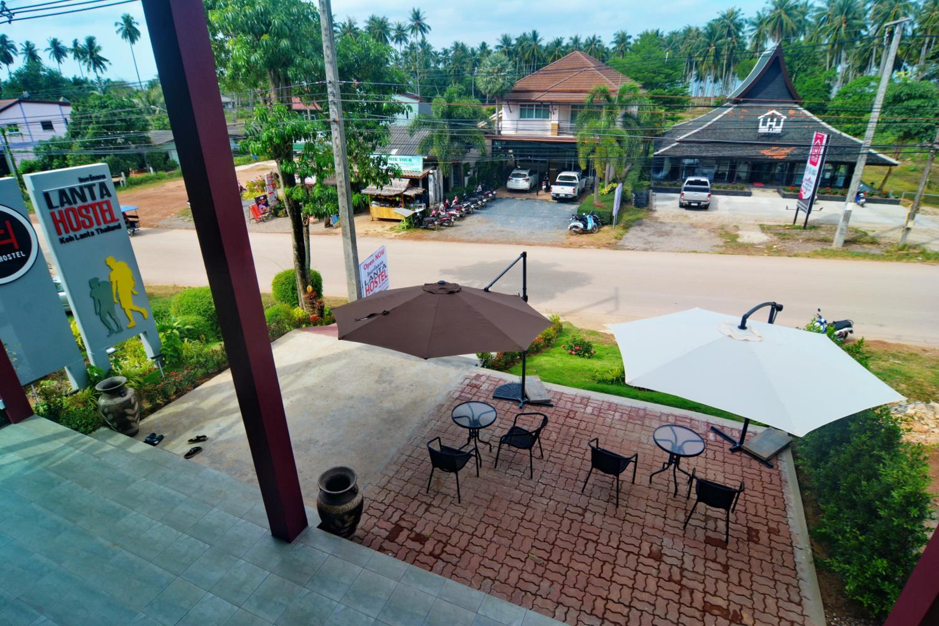 Lanta Hostel