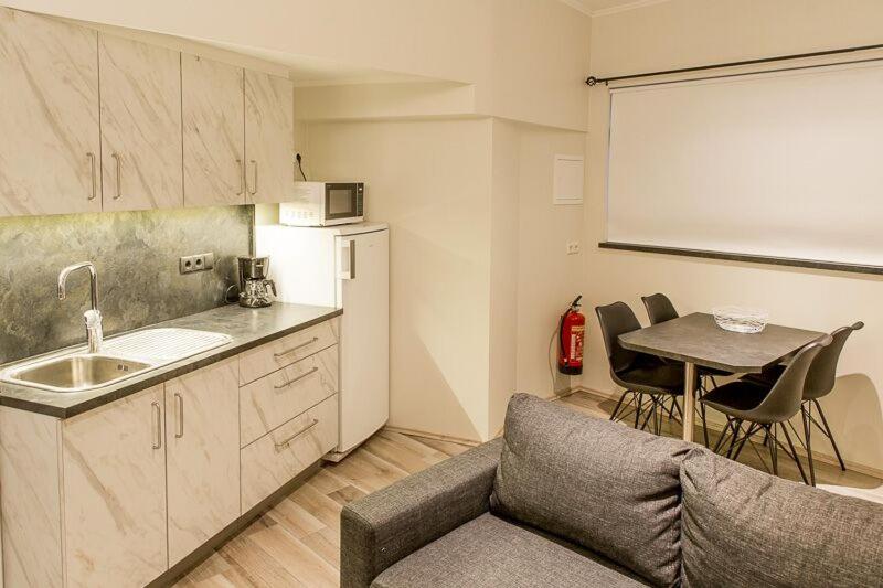Lava Apartments & Rooms