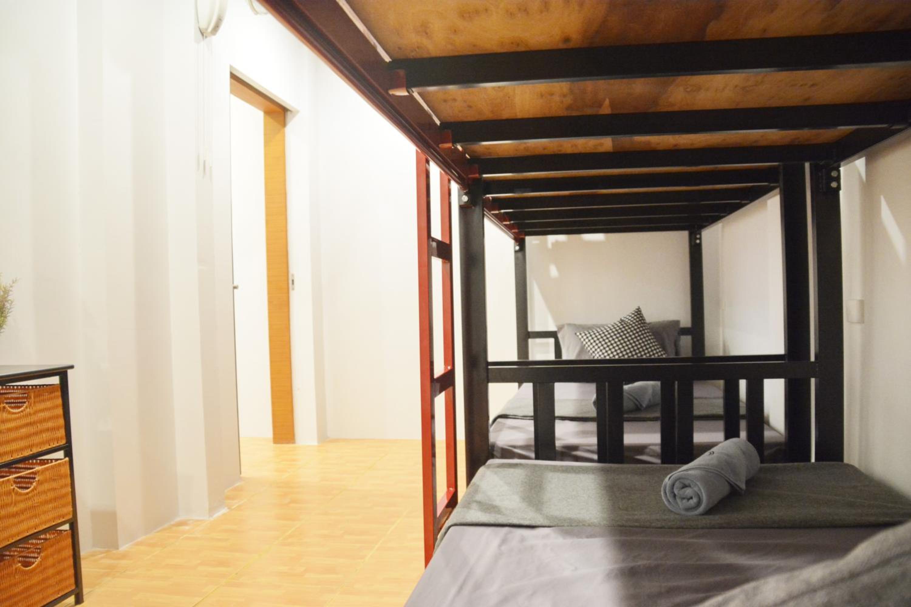 Lanta Hostel
