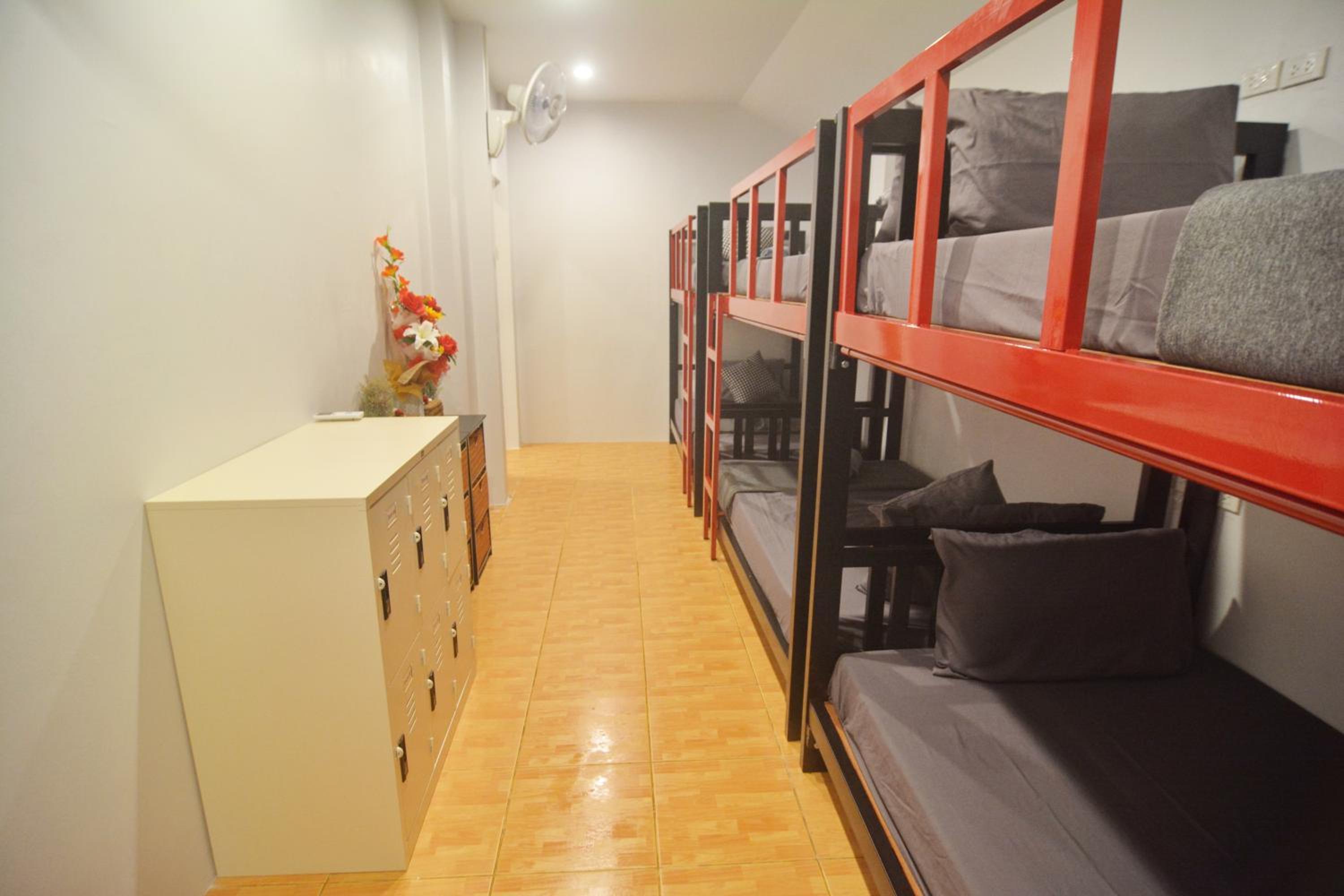 Lanta Hostel