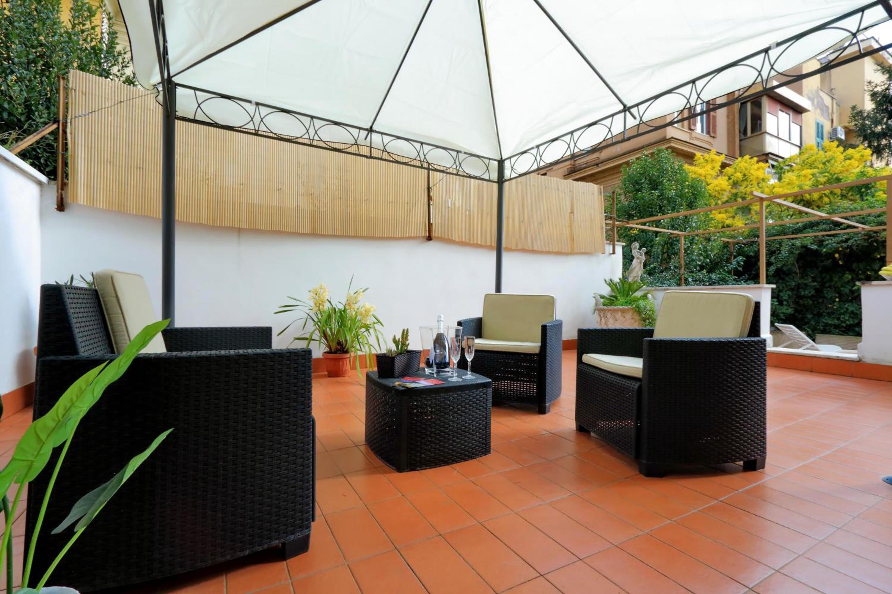I Pini di Roma - Rooms & Suites