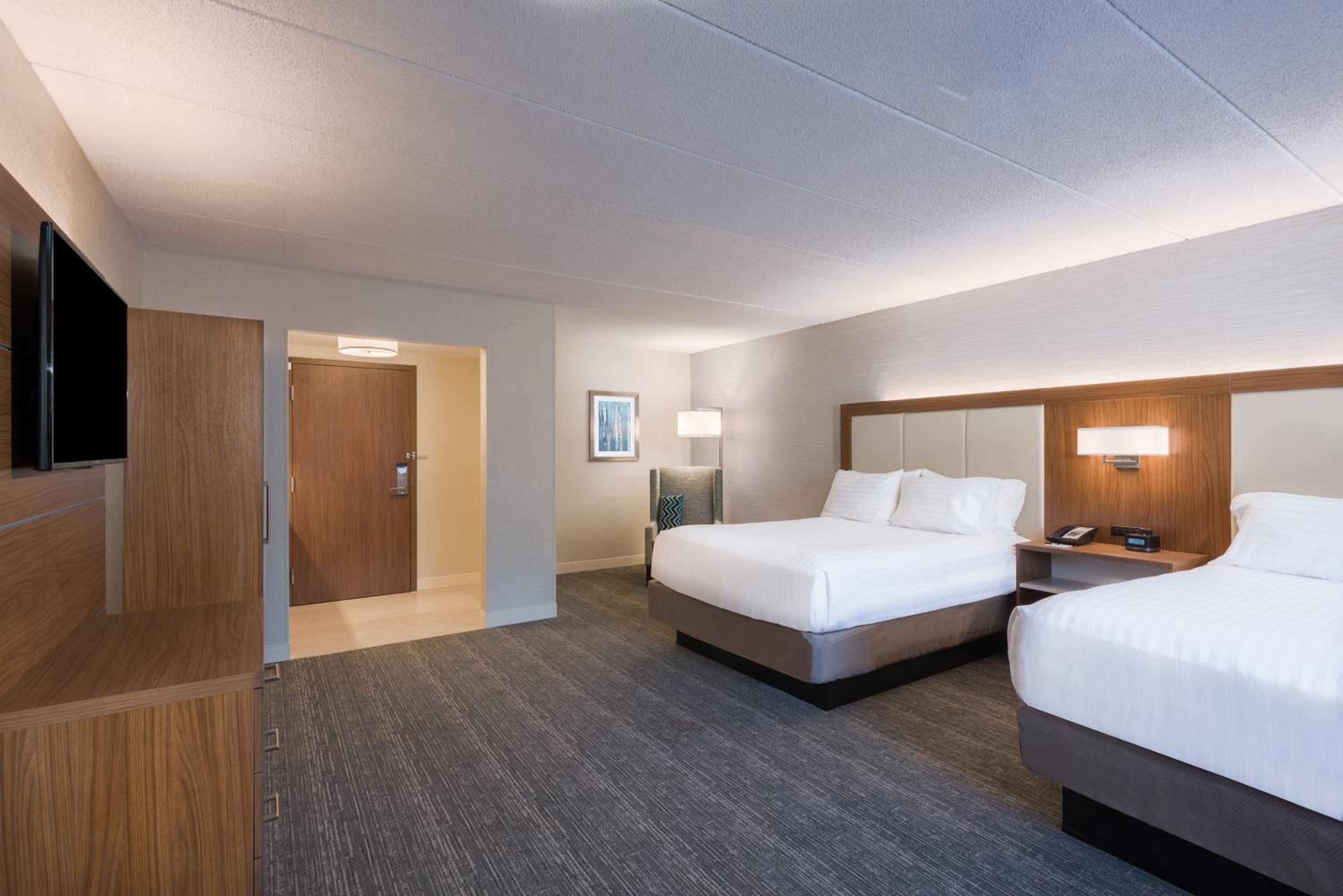 Boston Vacations - Holiday Inn Express Boston-Waltham, an IHG Hotel - Property Image 2