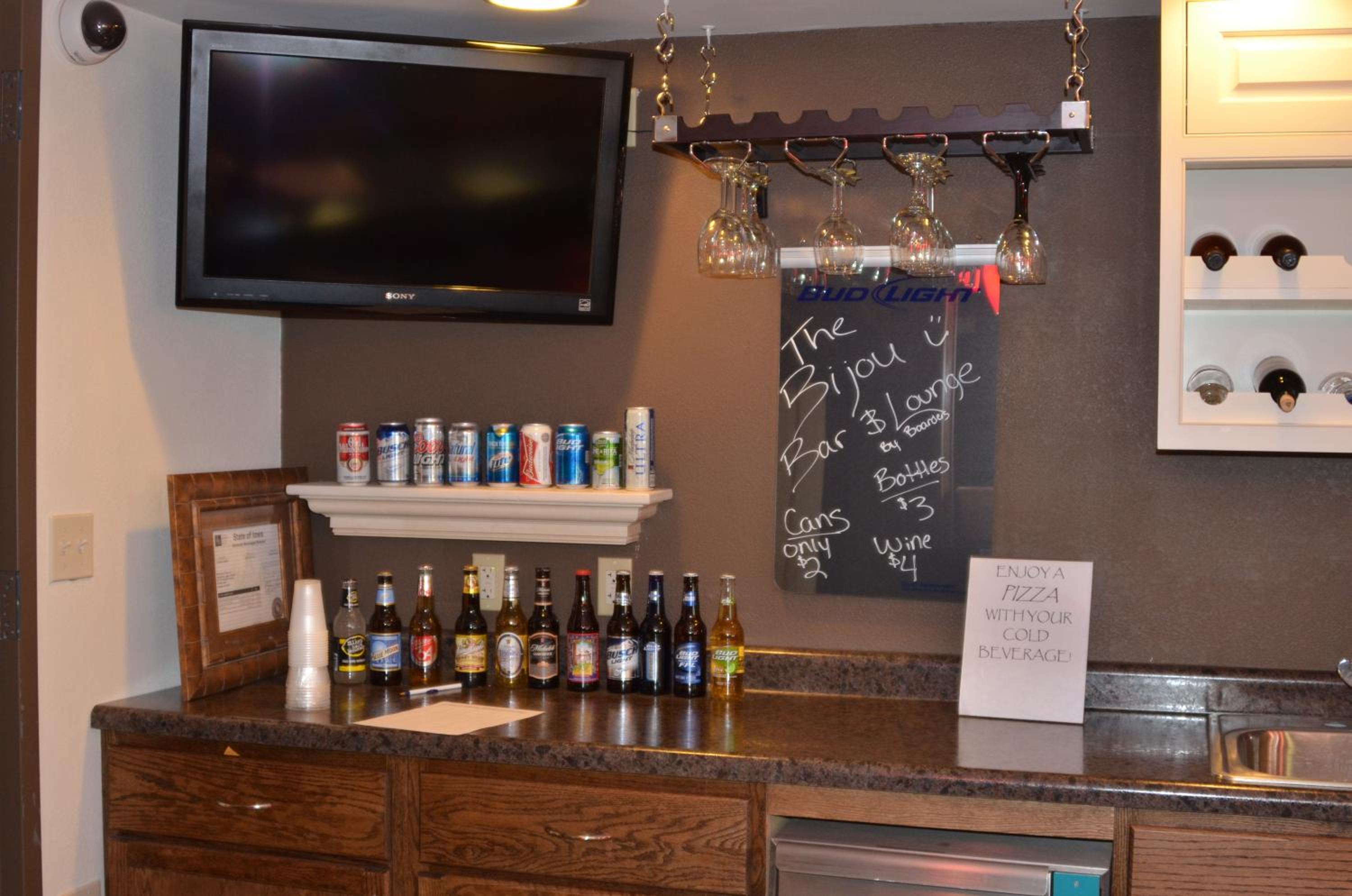 Boarders Inn and Suites by Cobblestone Hotels - Fayette