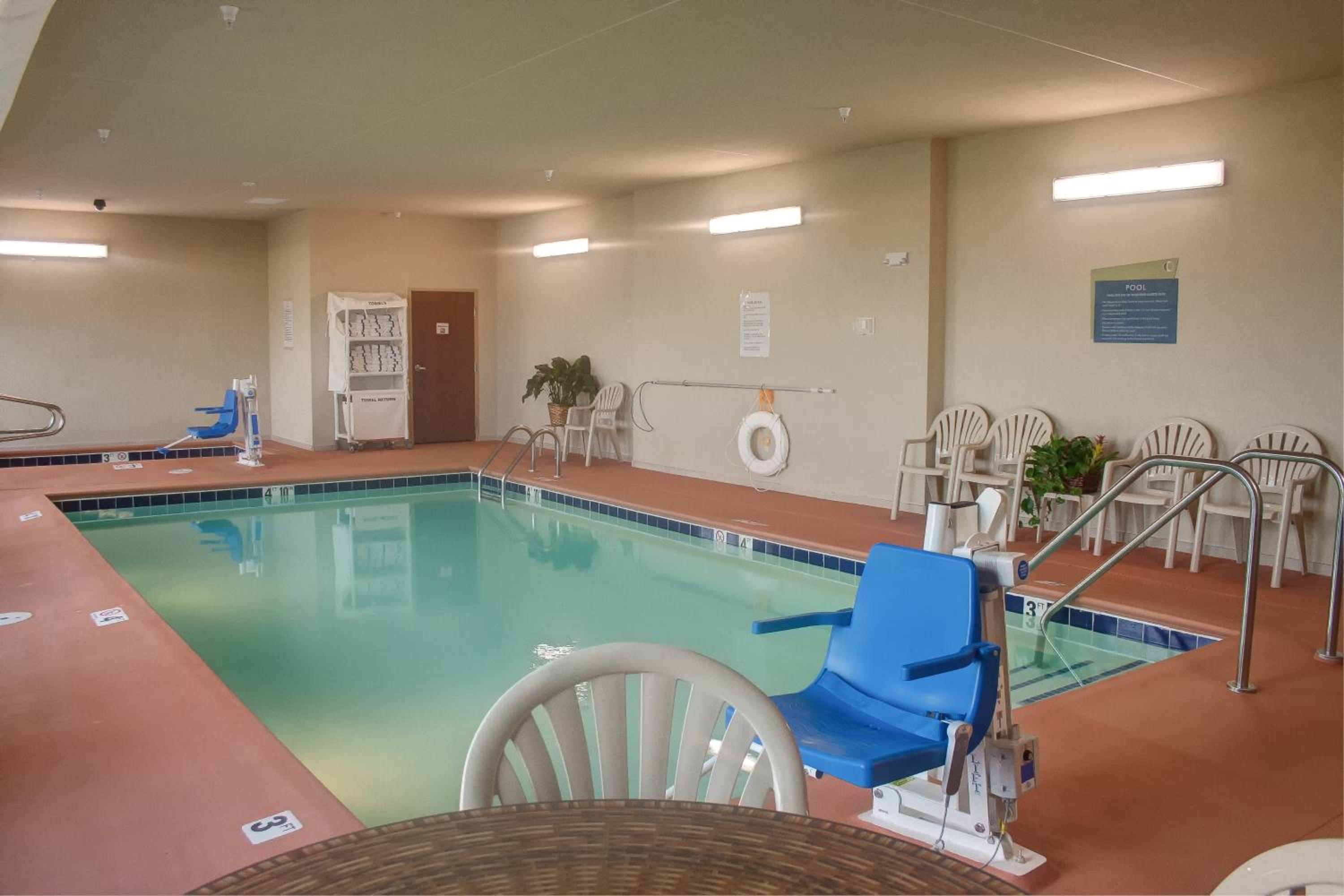 Cobblestone Hotel and Suites - Jefferson - Property Image 17