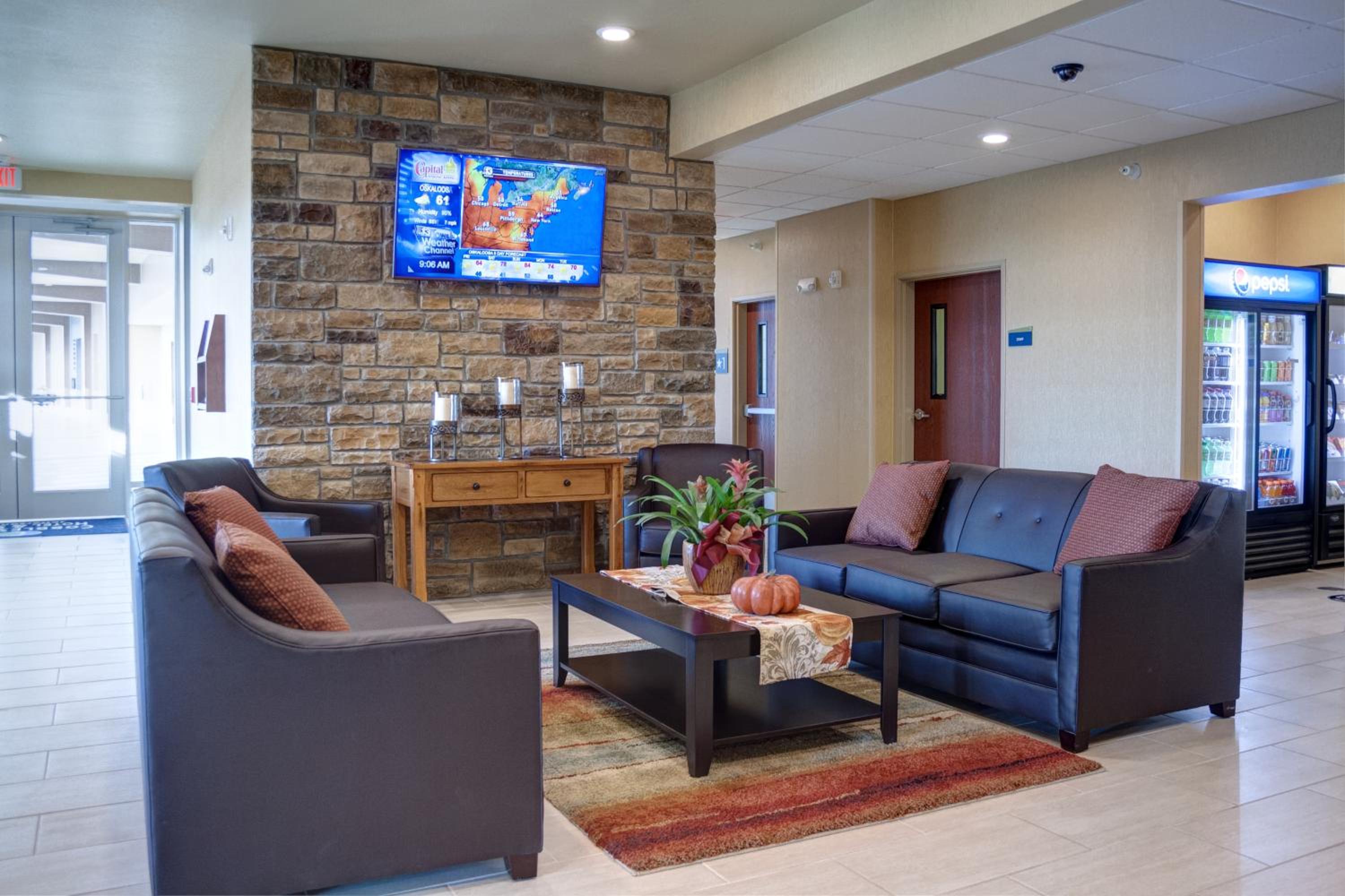 Cobblestone Hotel and Suites - Jefferson - Property Image 24